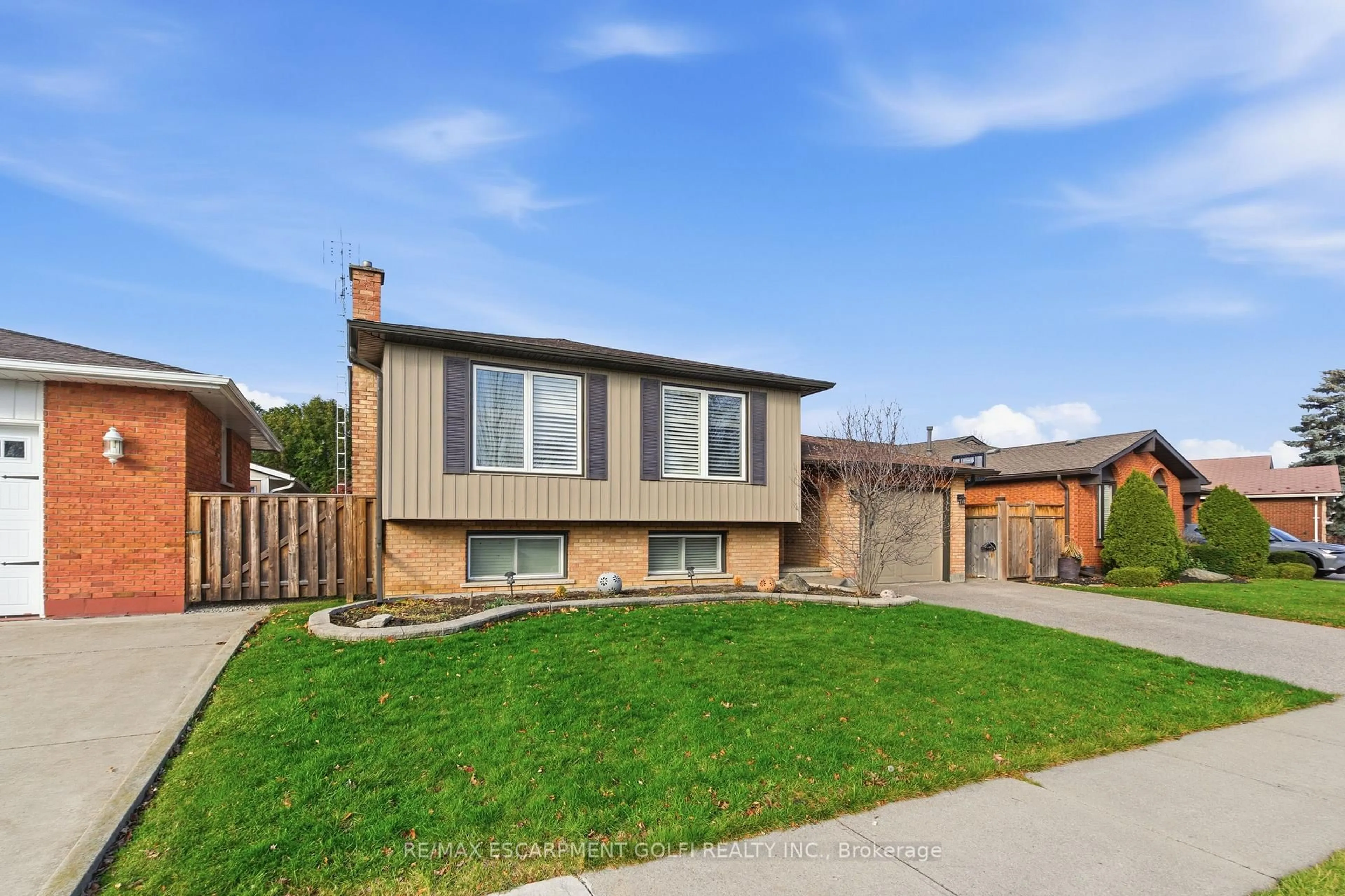 Home with brick exterior material, street for 71 ALLANBROOK St, Hamilton Ontario L8J 1P9