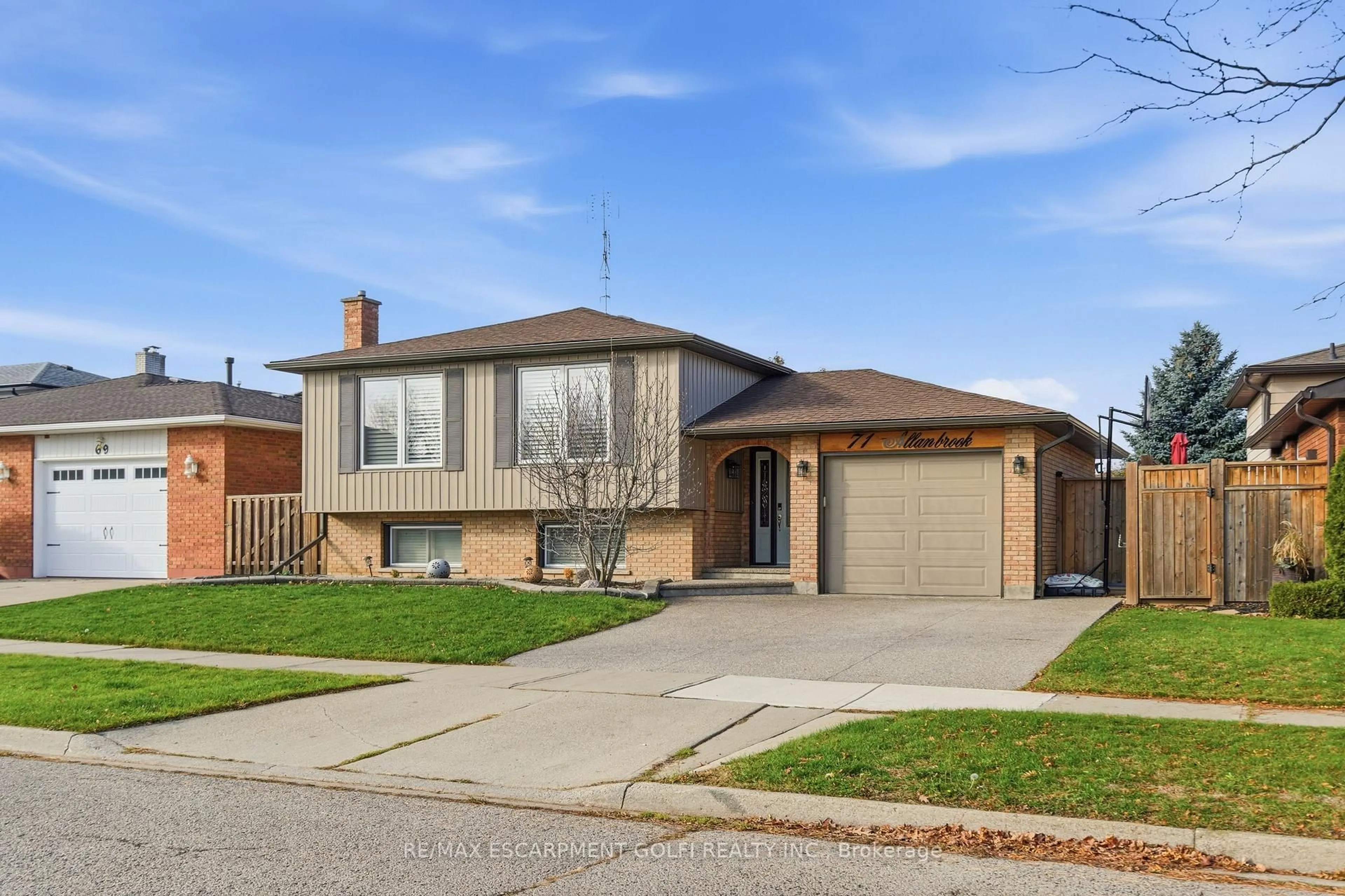 Home with brick exterior material, street for 71 ALLANBROOK St, Hamilton Ontario L8J 1P9