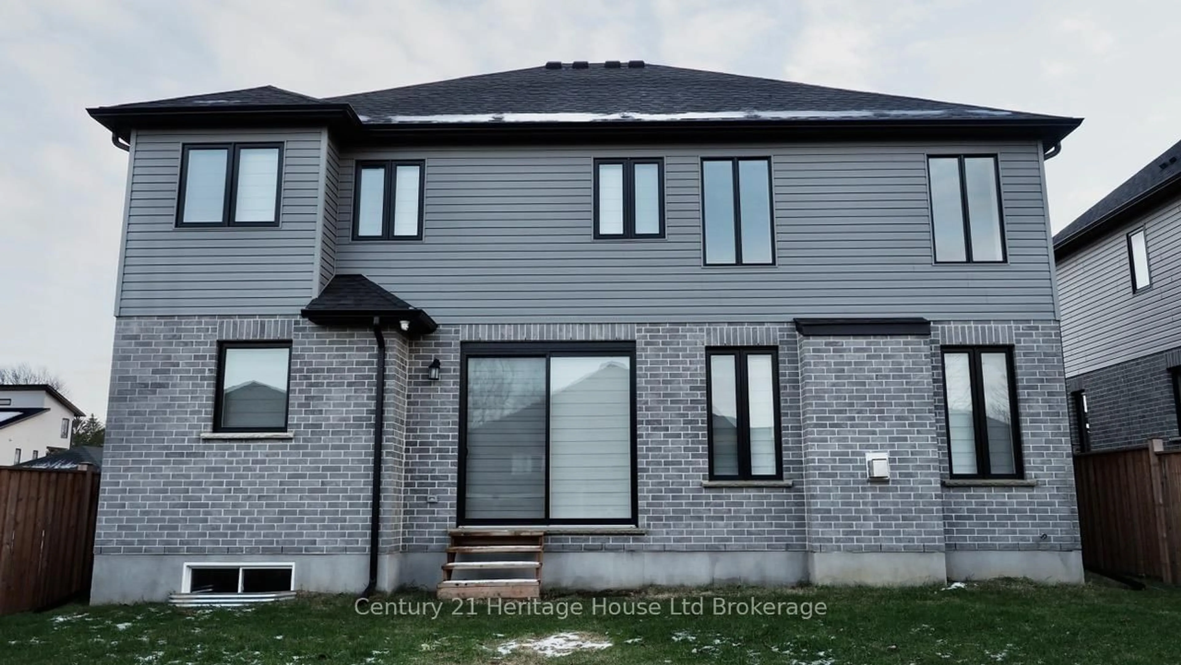 Home with brick exterior material, building for 8 Sycamore Dr, Tillsonburg Ontario N4G 5S3