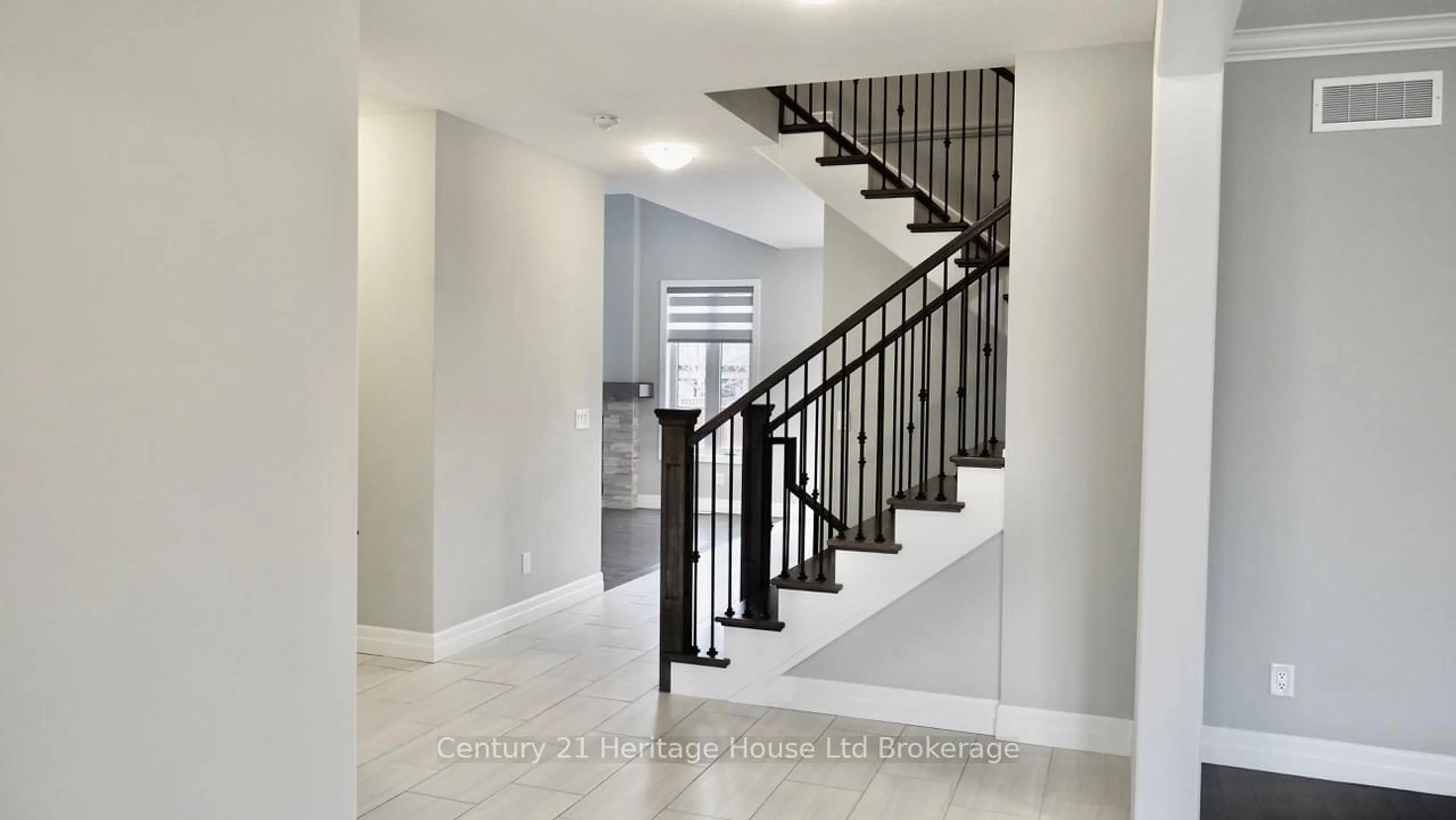 Unknown for 8 Sycamore Dr, Tillsonburg Ontario N4G 5S3