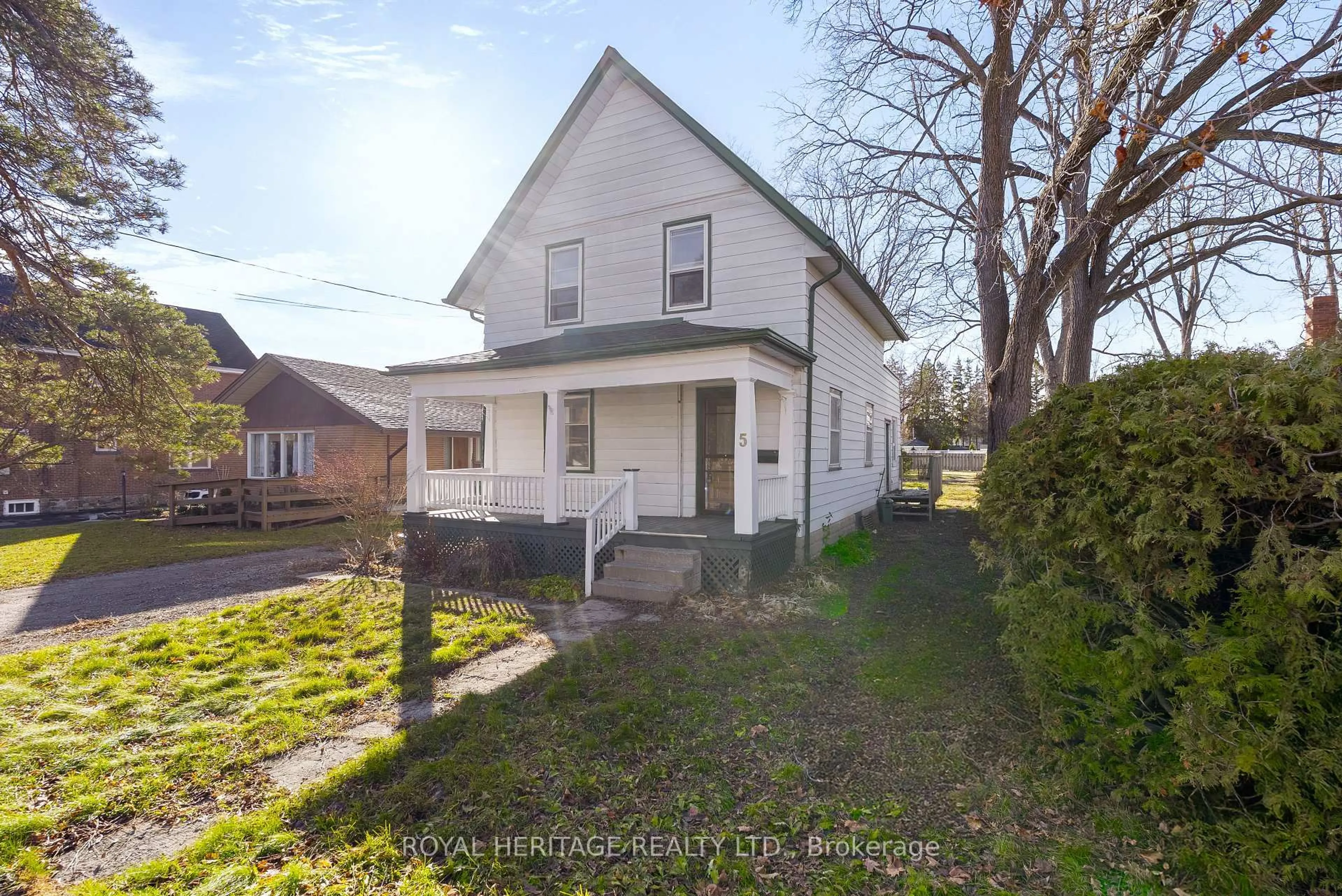 A pic from outside/outdoor area/front of a property/back of a property/a pic from drone, street for 5 Adelaide St, Kawartha Lakes Ontario K9V 3J3