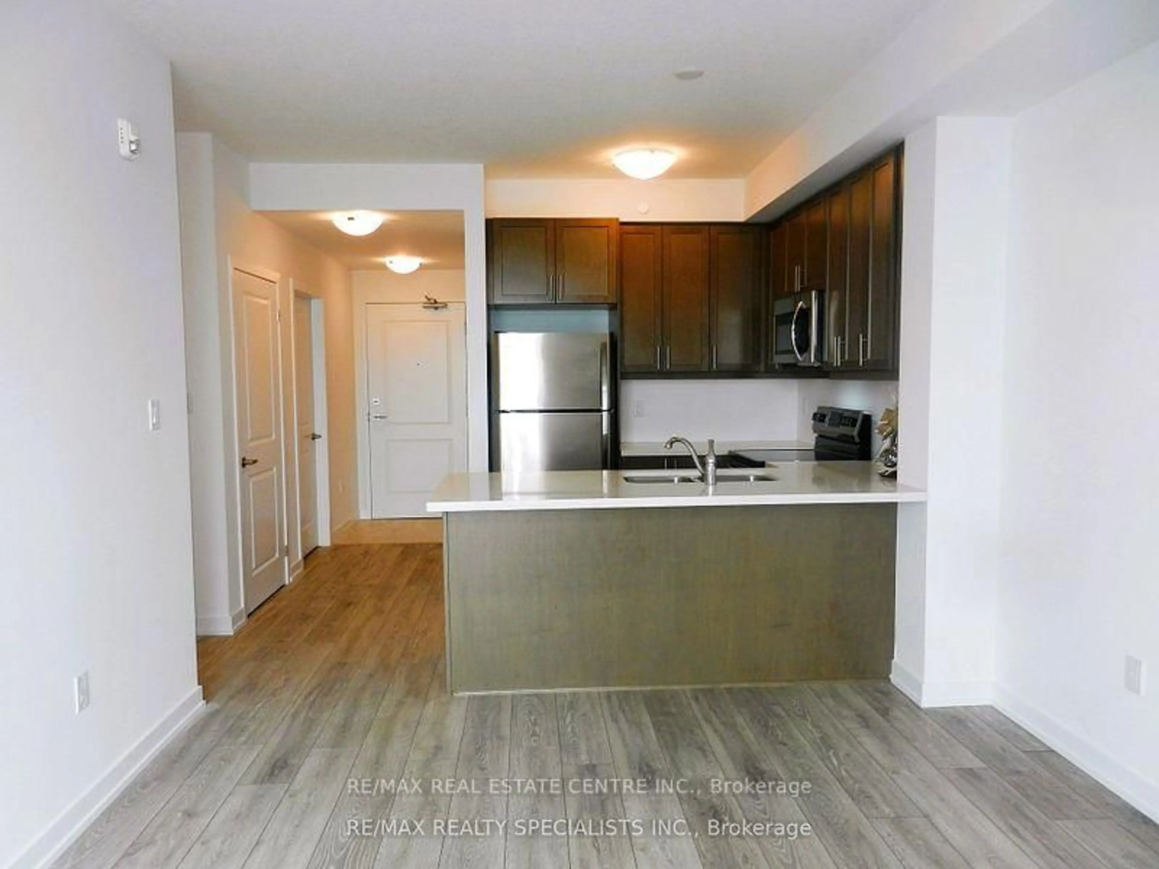 Standard kitchen, unknown for 101 Shoreview Pl #332, Hamilton Ontario L8E 0K3