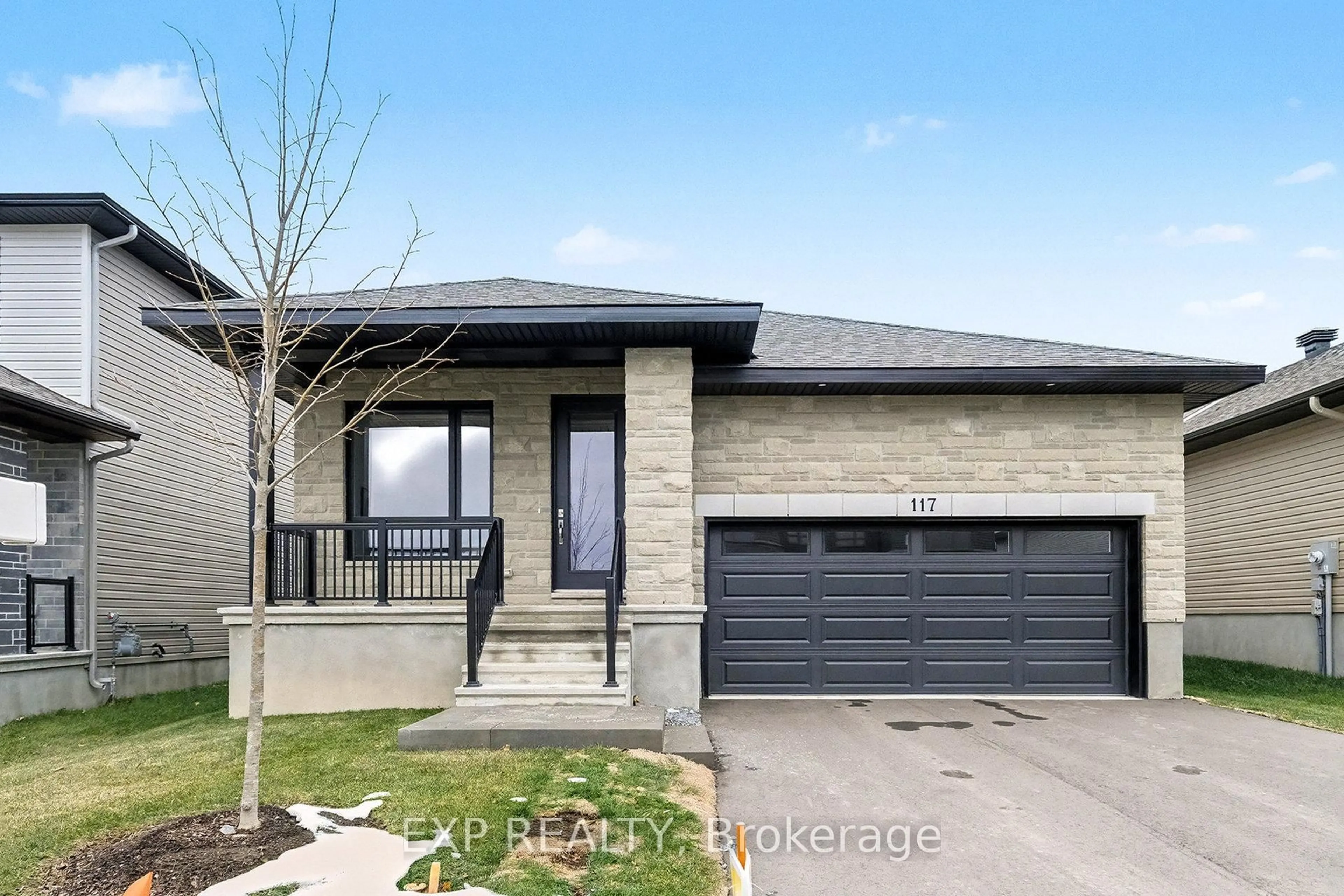 Home with brick exterior material, street for 117 O'donovan Dr, Carleton Place Ontario K7C 0S1