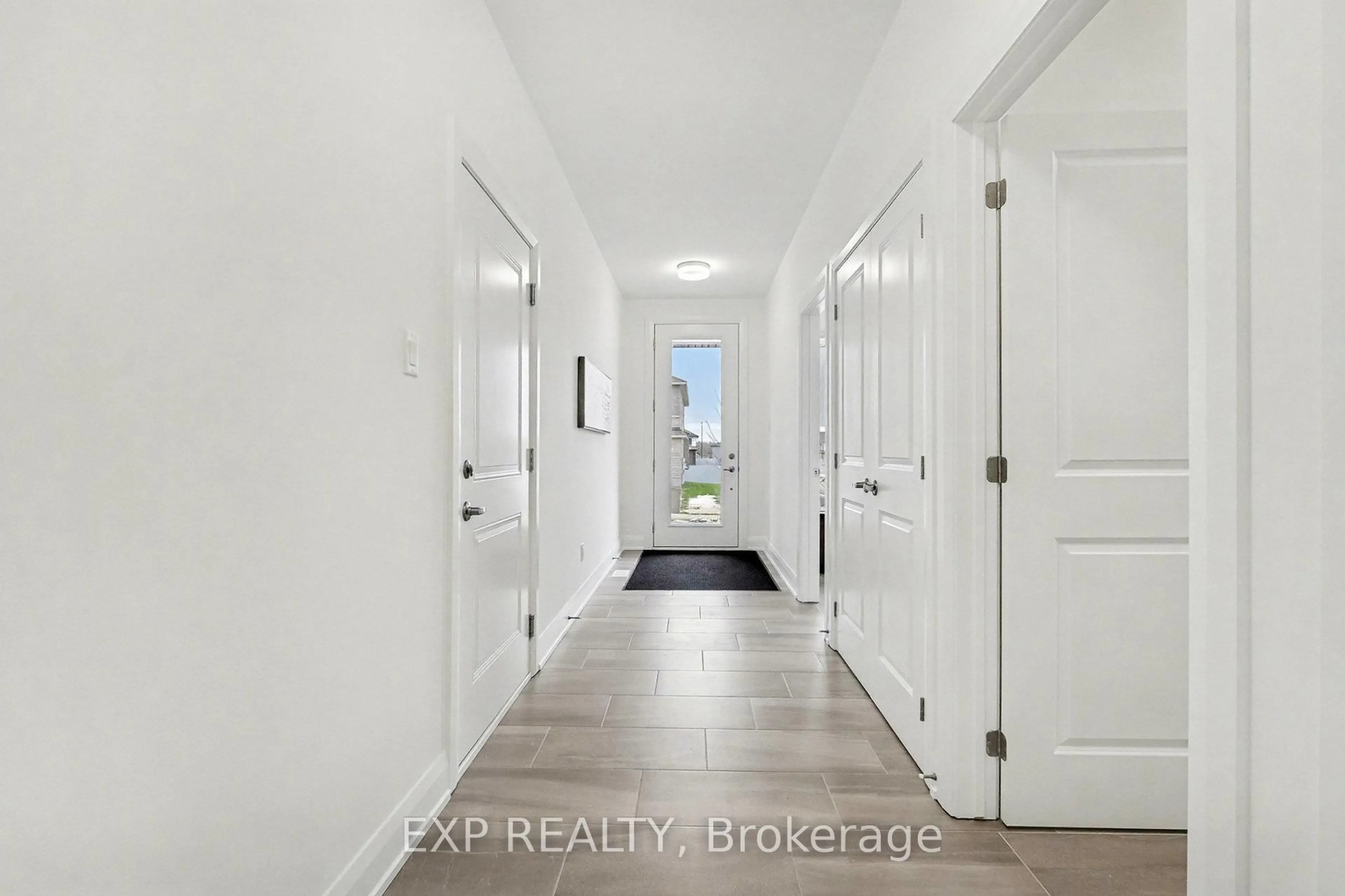 Indoor entryway for 117 O'donovan Dr, Carleton Place Ontario K7C 0S1