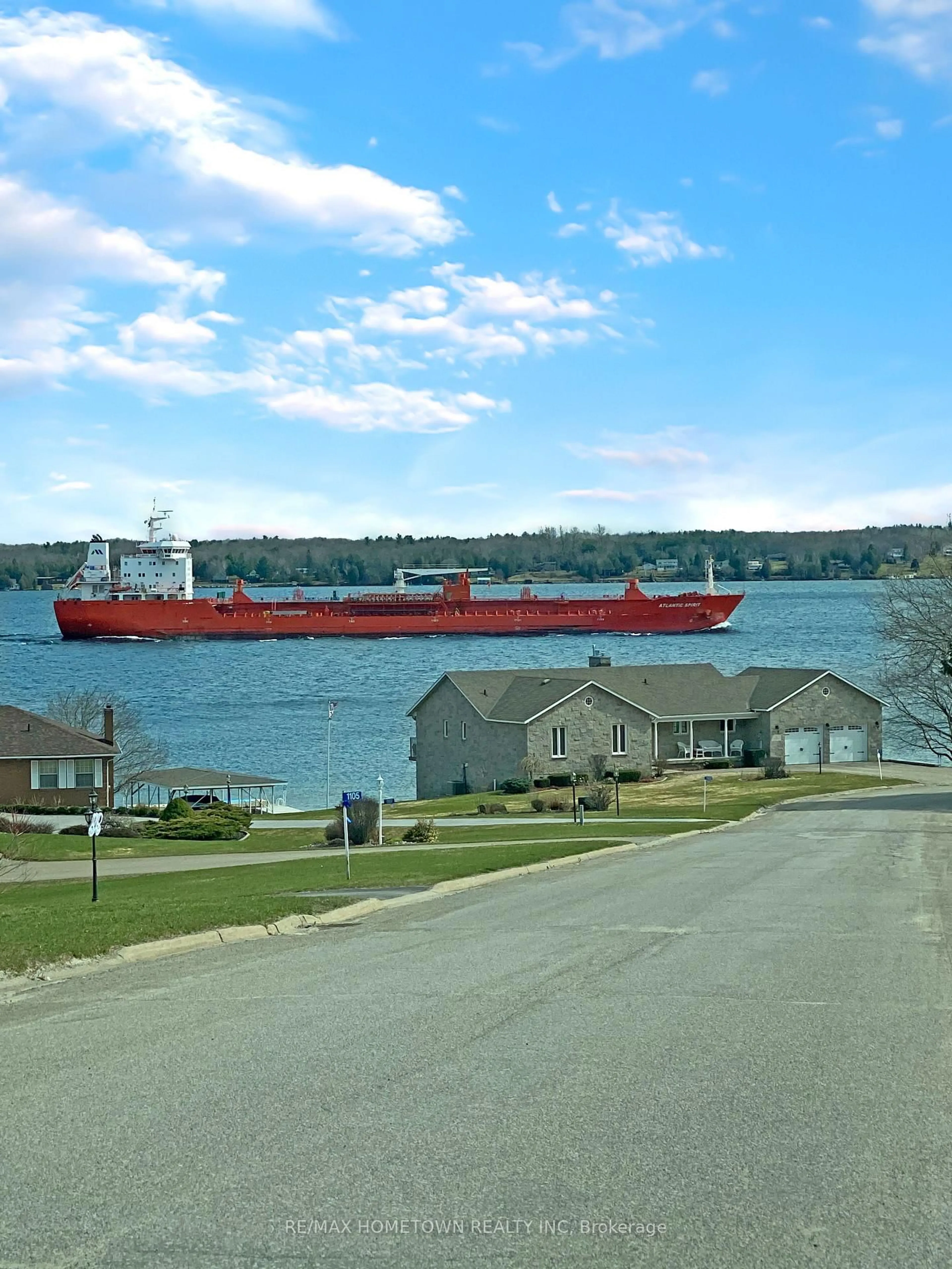 Blurry image for 1111 Burnside Dr, Augusta Ontario K6V 5T1