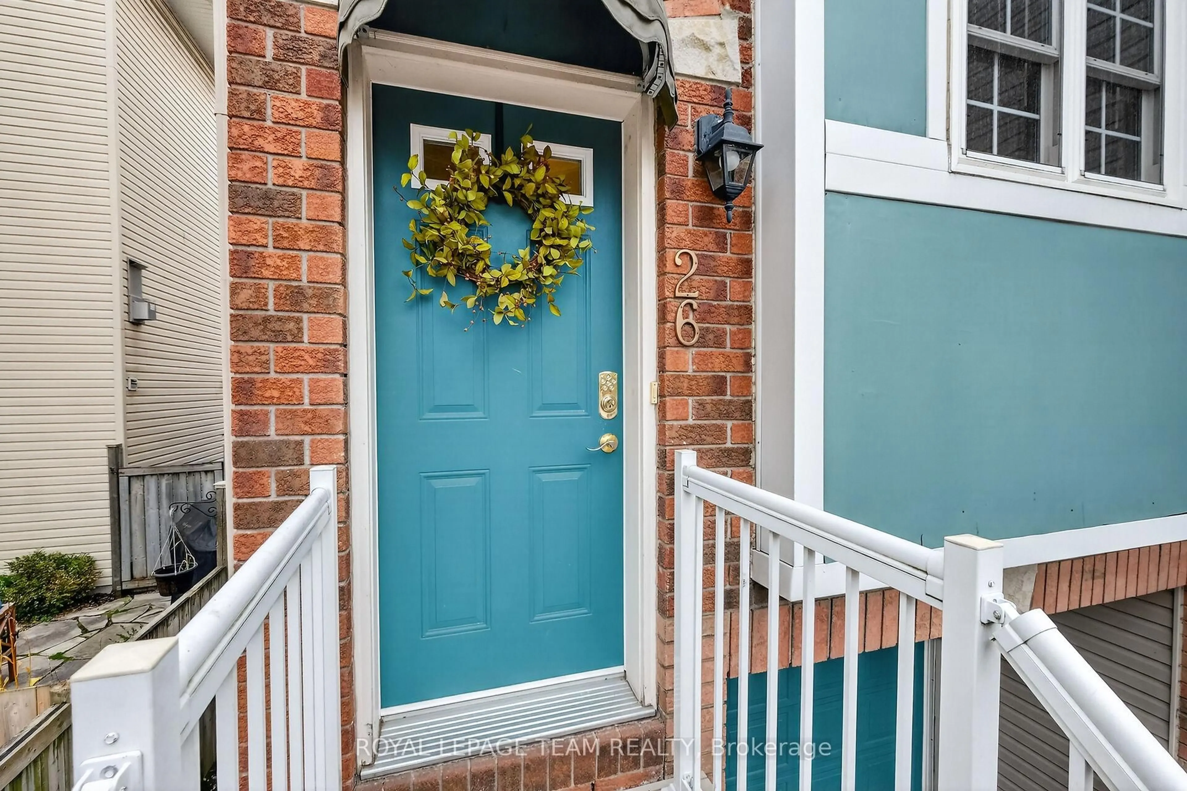 Indoor entryway for 25 Bayswater Ave #26, Ottawa Ontario K1Y 2E5