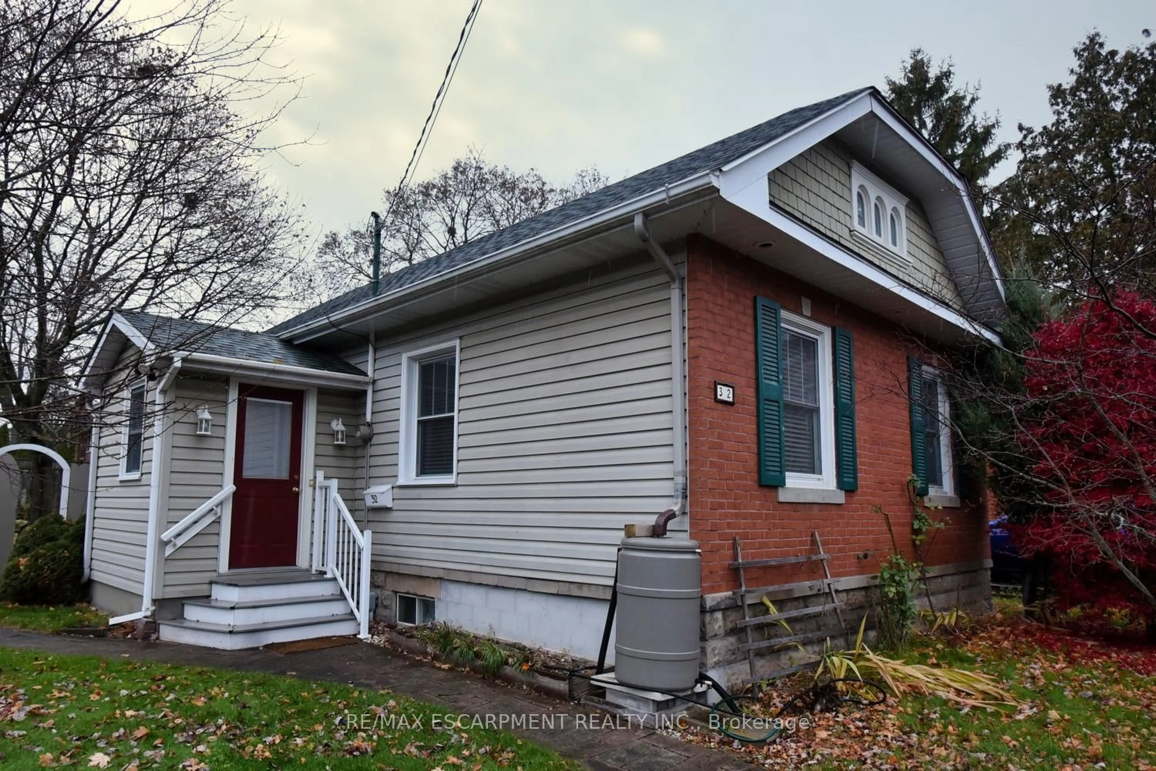 Unknown for 32 Matilda St, Hamilton Ontario L9H 3C5