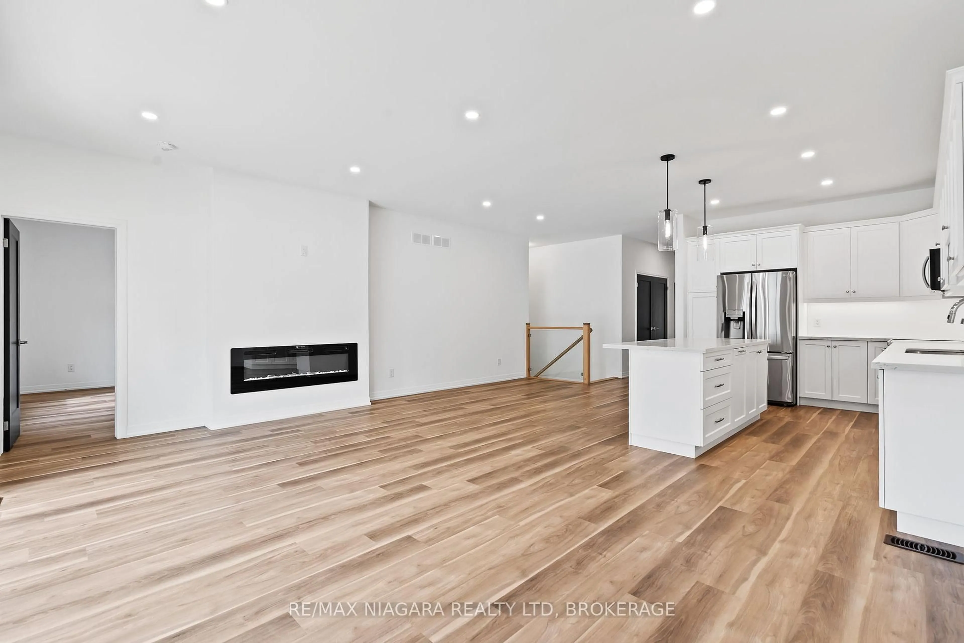 Open concept kitchen, unknown for 300 Richmond St #11, Thorold Ontario L2V 0L6