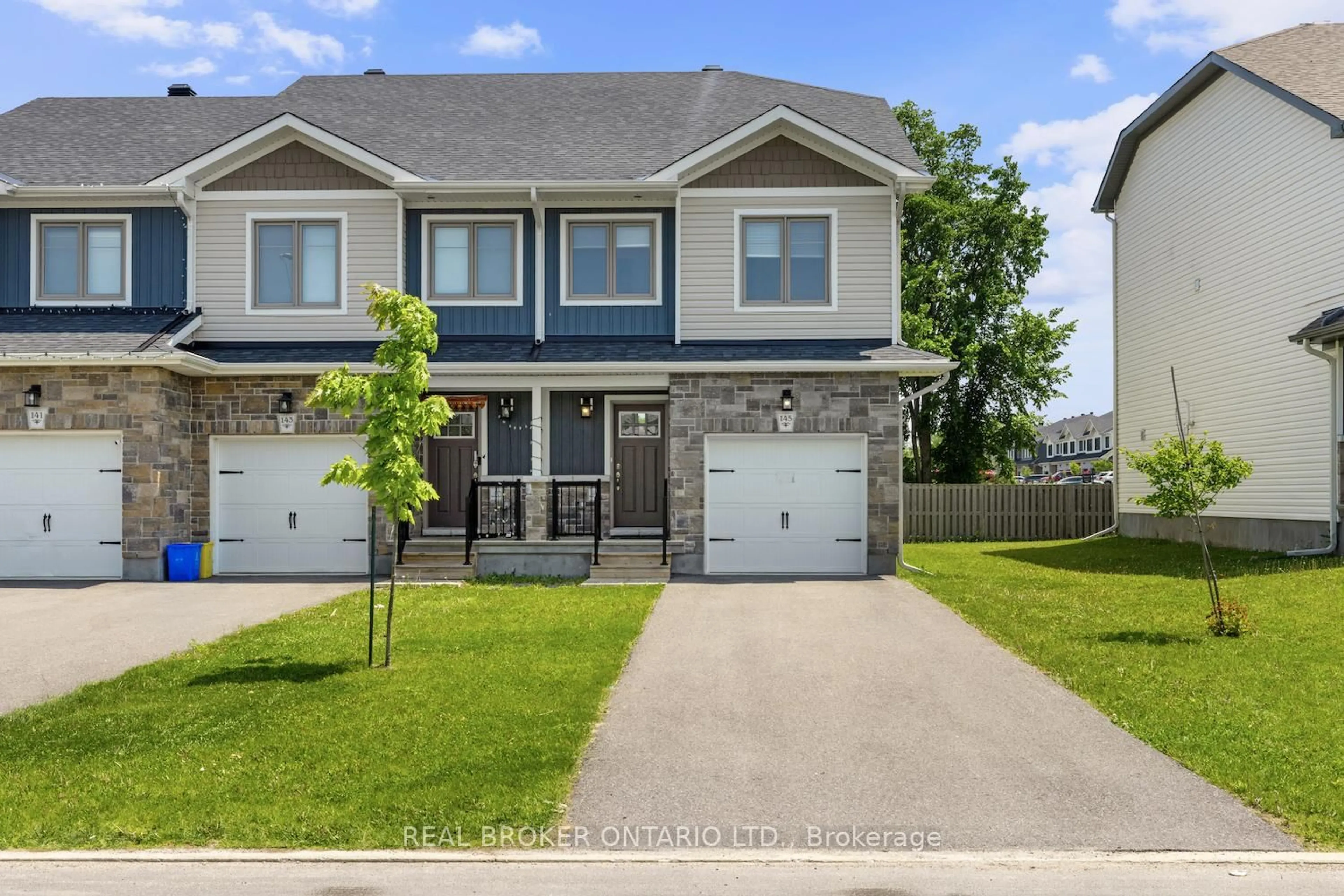 Home with vinyl exterior material, street for 145 Ferrara Dr, Smiths Falls Ontario K7A 0A2