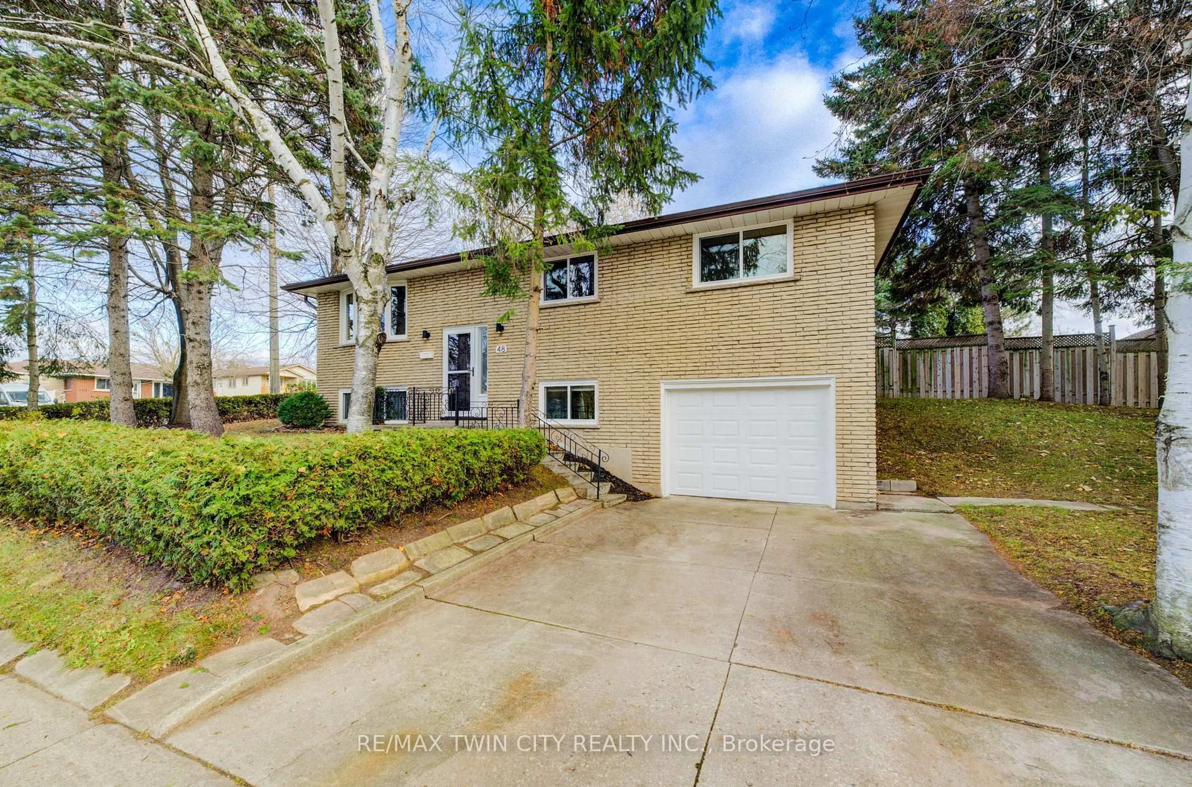 Home with brick exterior material, street for 48 Mark Cres, Cambridge Ontario N1S 4A3