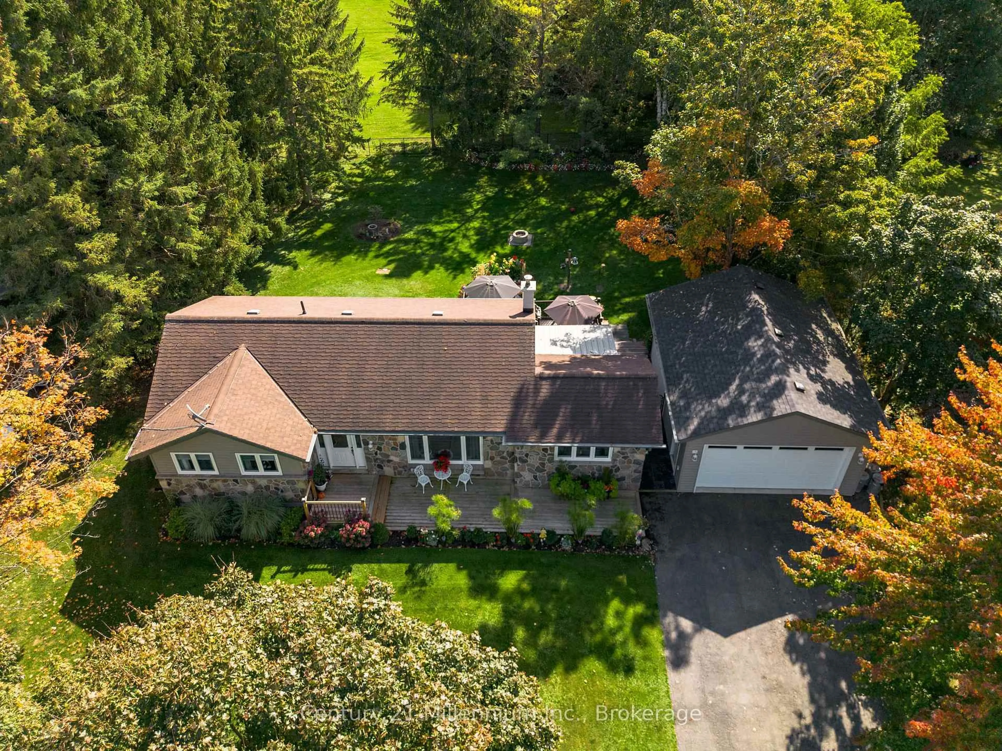 A pic from outside/outdoor area/front of a property/back of a property/a pic from drone, street for 21532 Grey 16 Rd, Chatsworth Ontario N0H 2N0