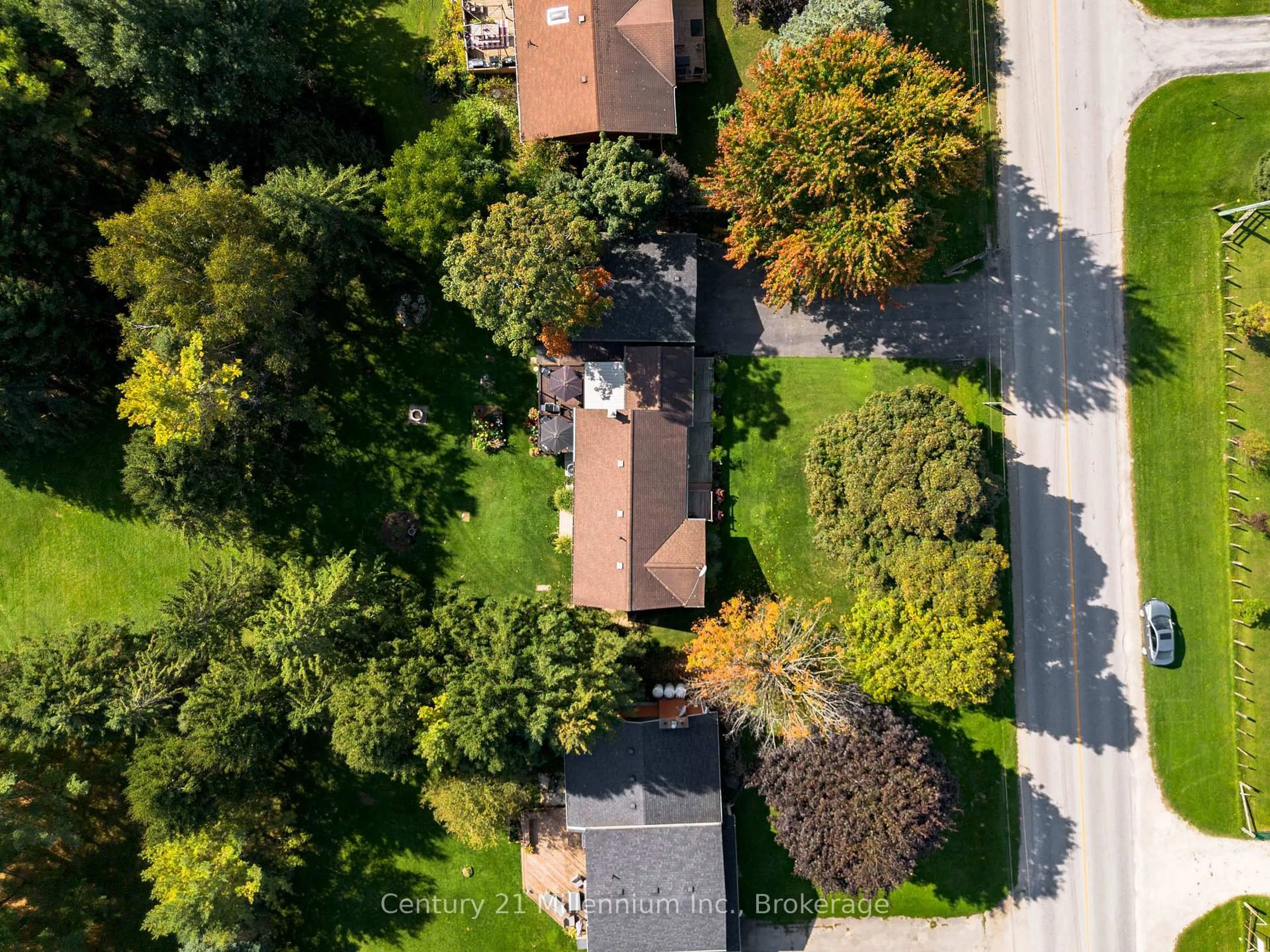 A pic from outside/outdoor area/front of a property/back of a property/a pic from drone, street for 21532 Grey 16 Rd, Chatsworth Ontario N0H 2N0