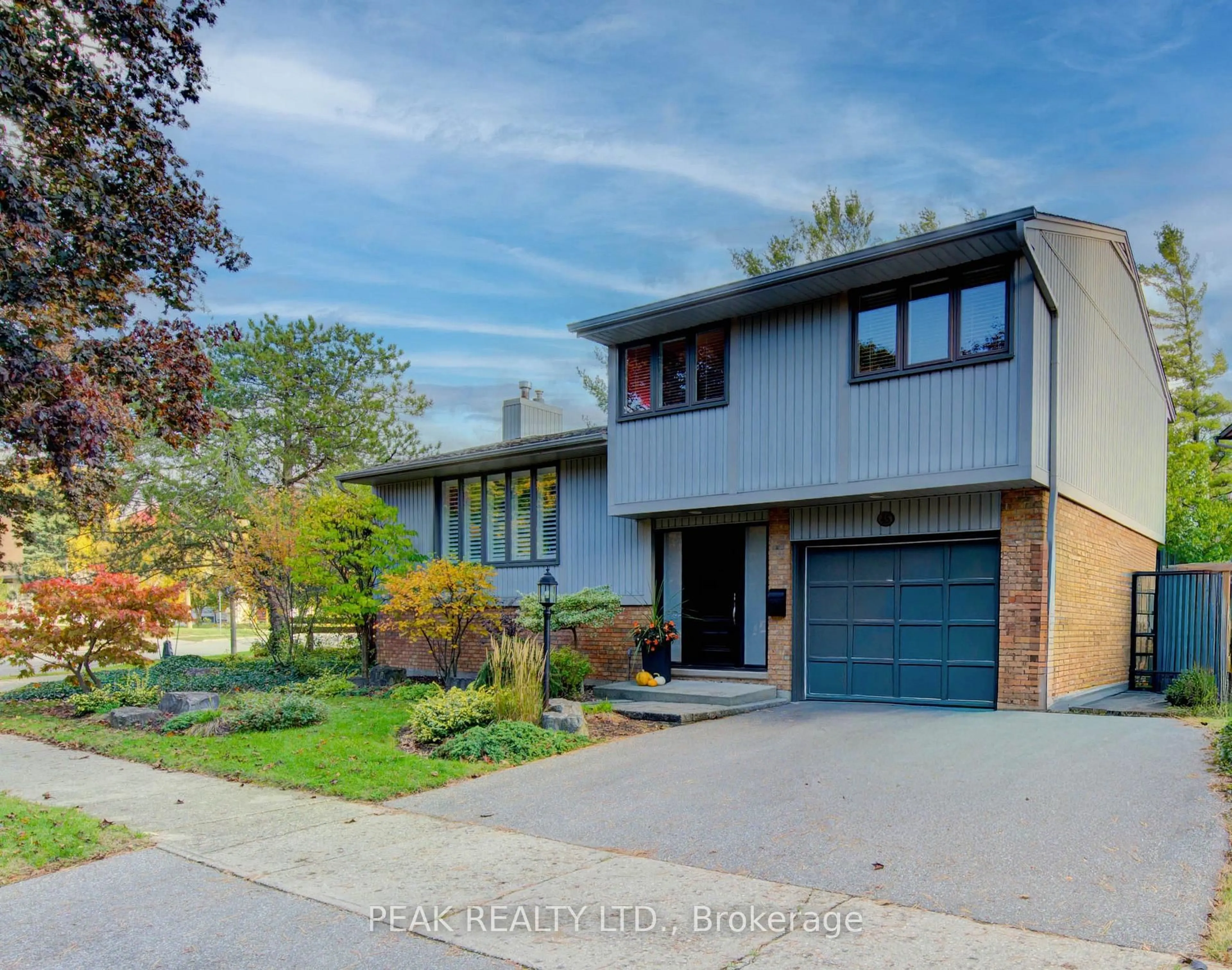 Home with brick exterior material, street for 45 Shuh Ave, Kitchener Ontario N2A 2Y1