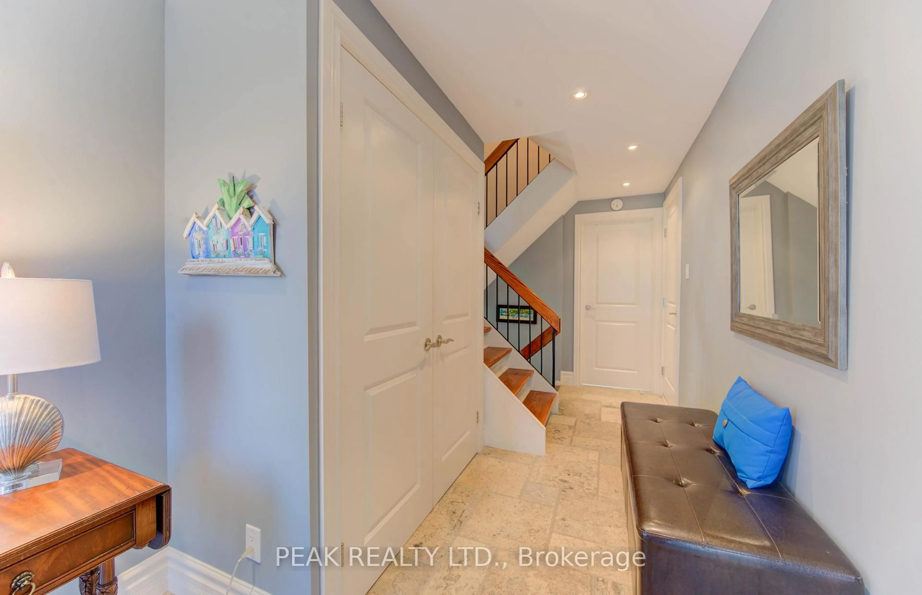 Indoor entryway for 45 Shuh Ave, Kitchener Ontario N2A 2Y1