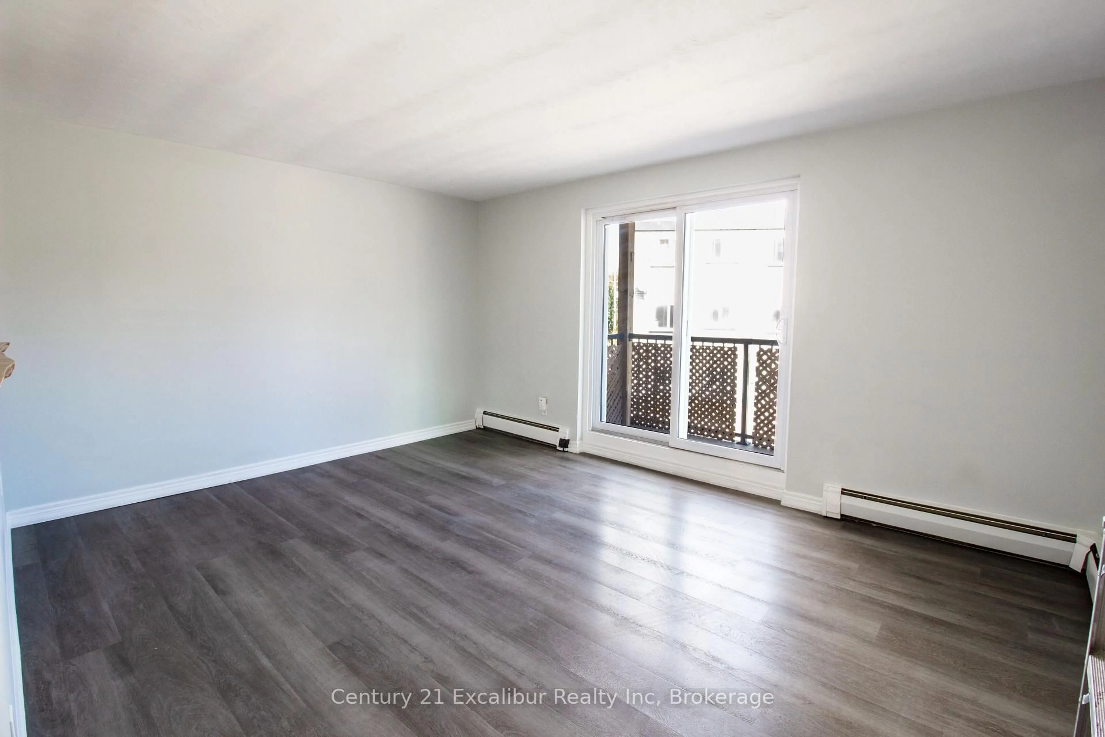 A pic of a room for 320 Queen St #9, Centre Wellington Ontario N1M 1T4