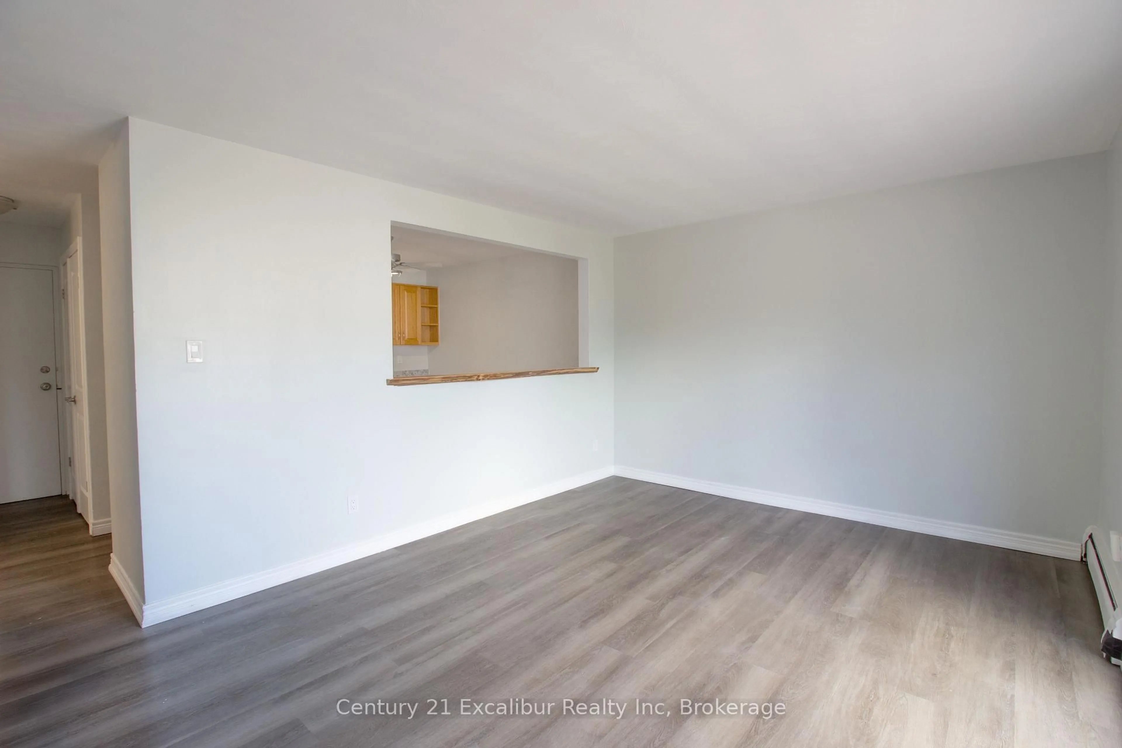 A pic of a room for 320 Queen St #9, Centre Wellington Ontario N1M 1T4