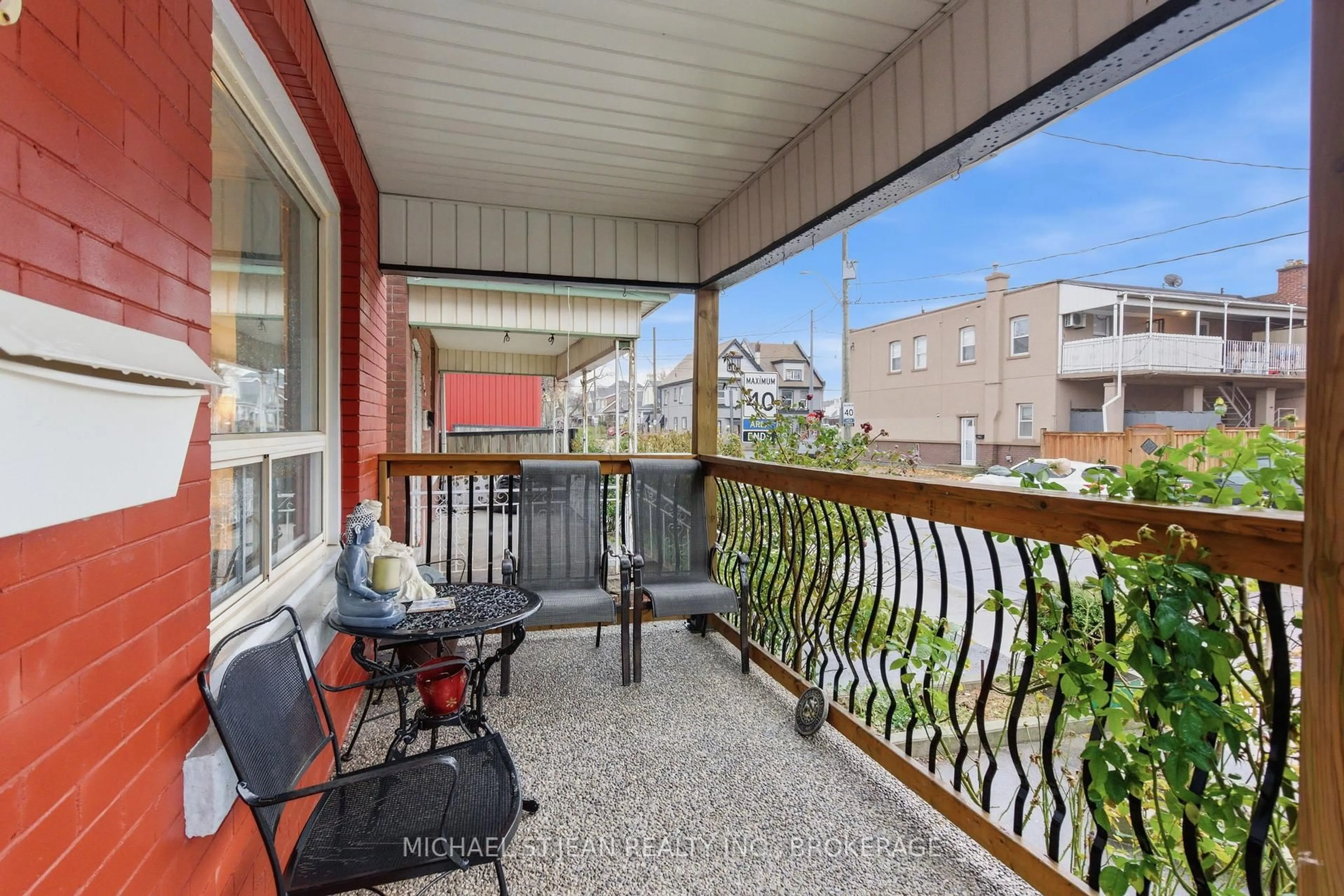 Balcony in the apartment, street for 196 Avondale St, Hamilton Ontario L8L 7C3