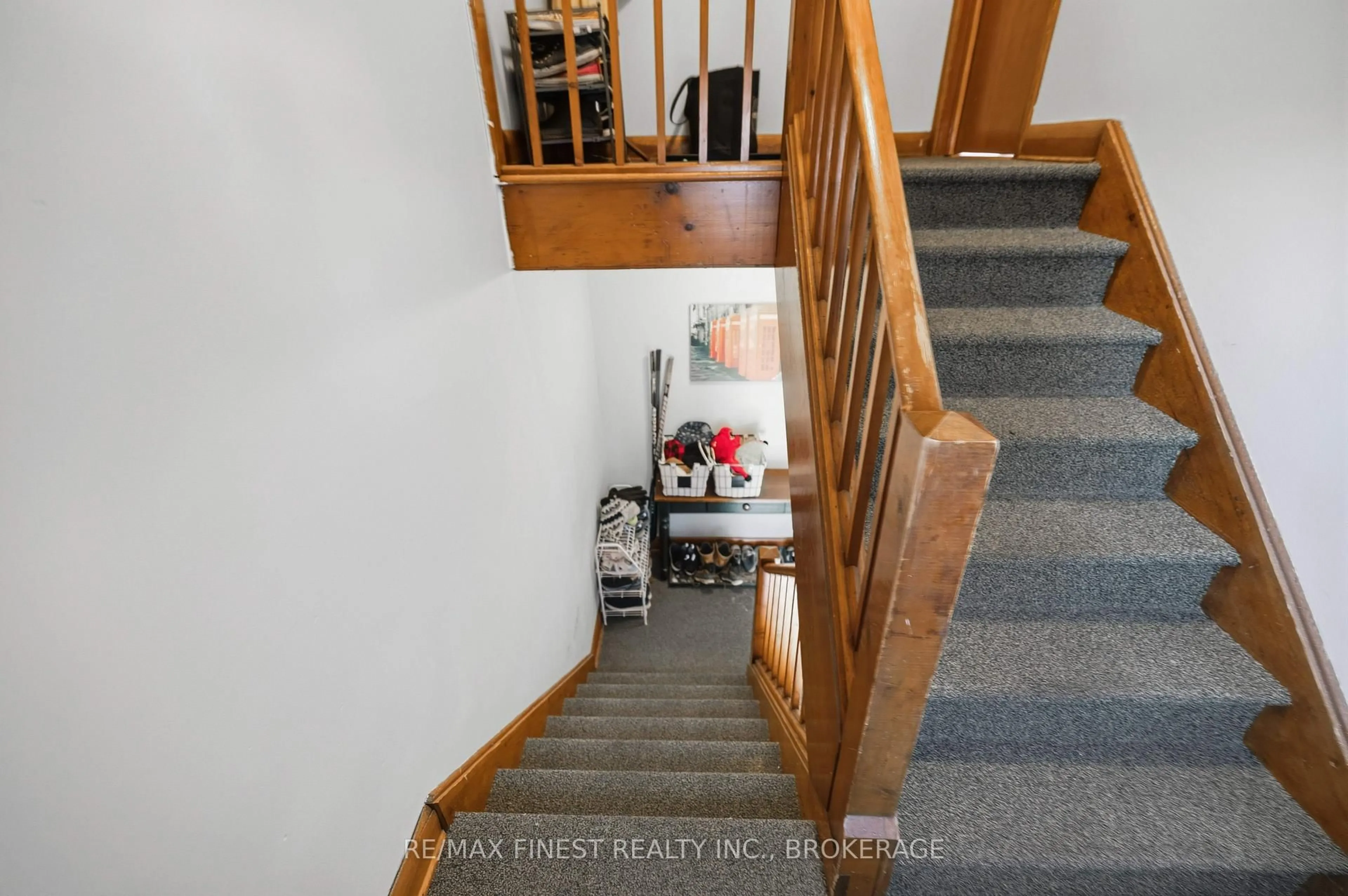 Unknown for 366 Yonge St, Kingston Ontario K7M 1G7