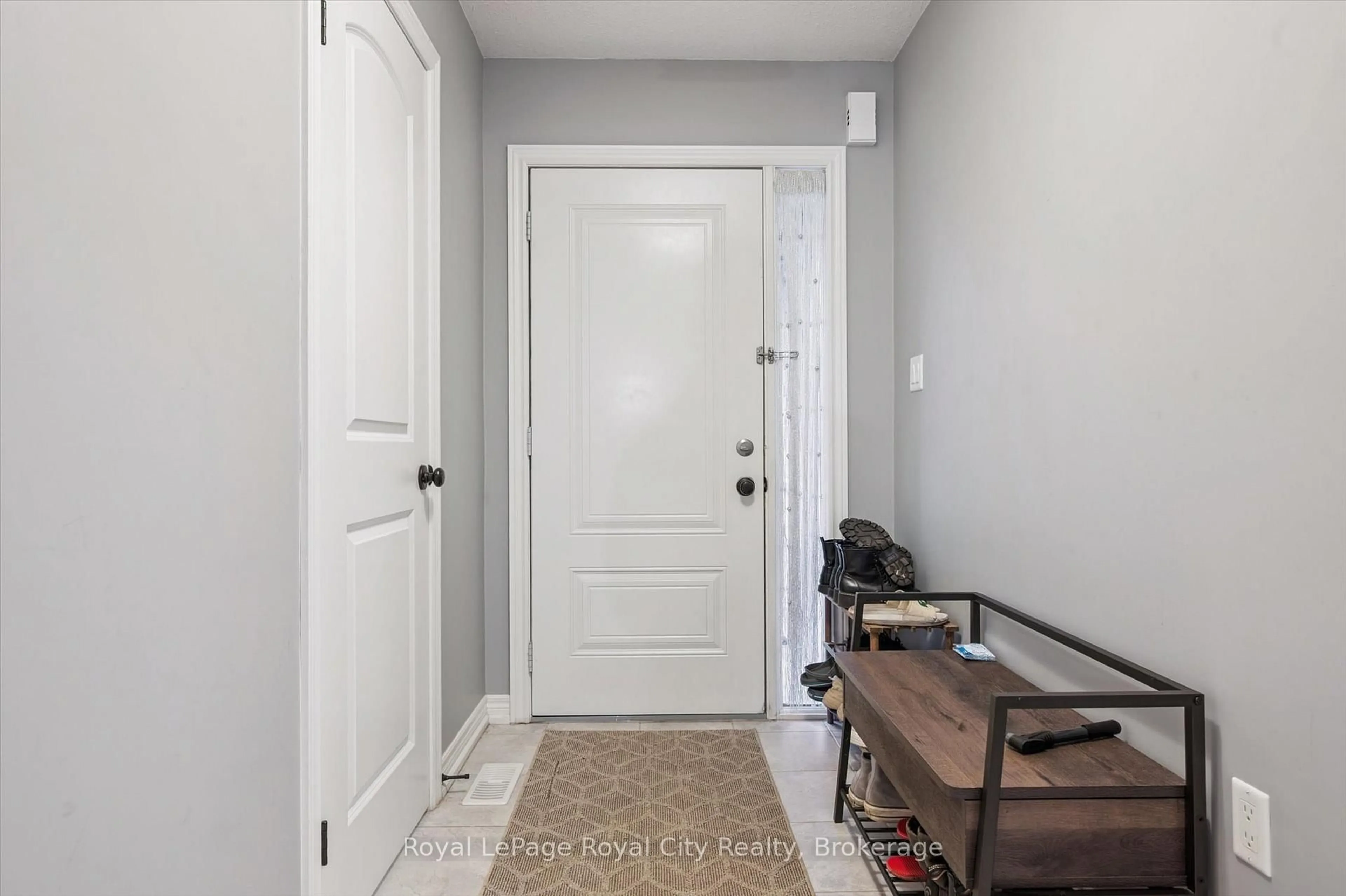 Indoor entryway for 82 Couling Cres, Guelph Ontario N1E 0J8