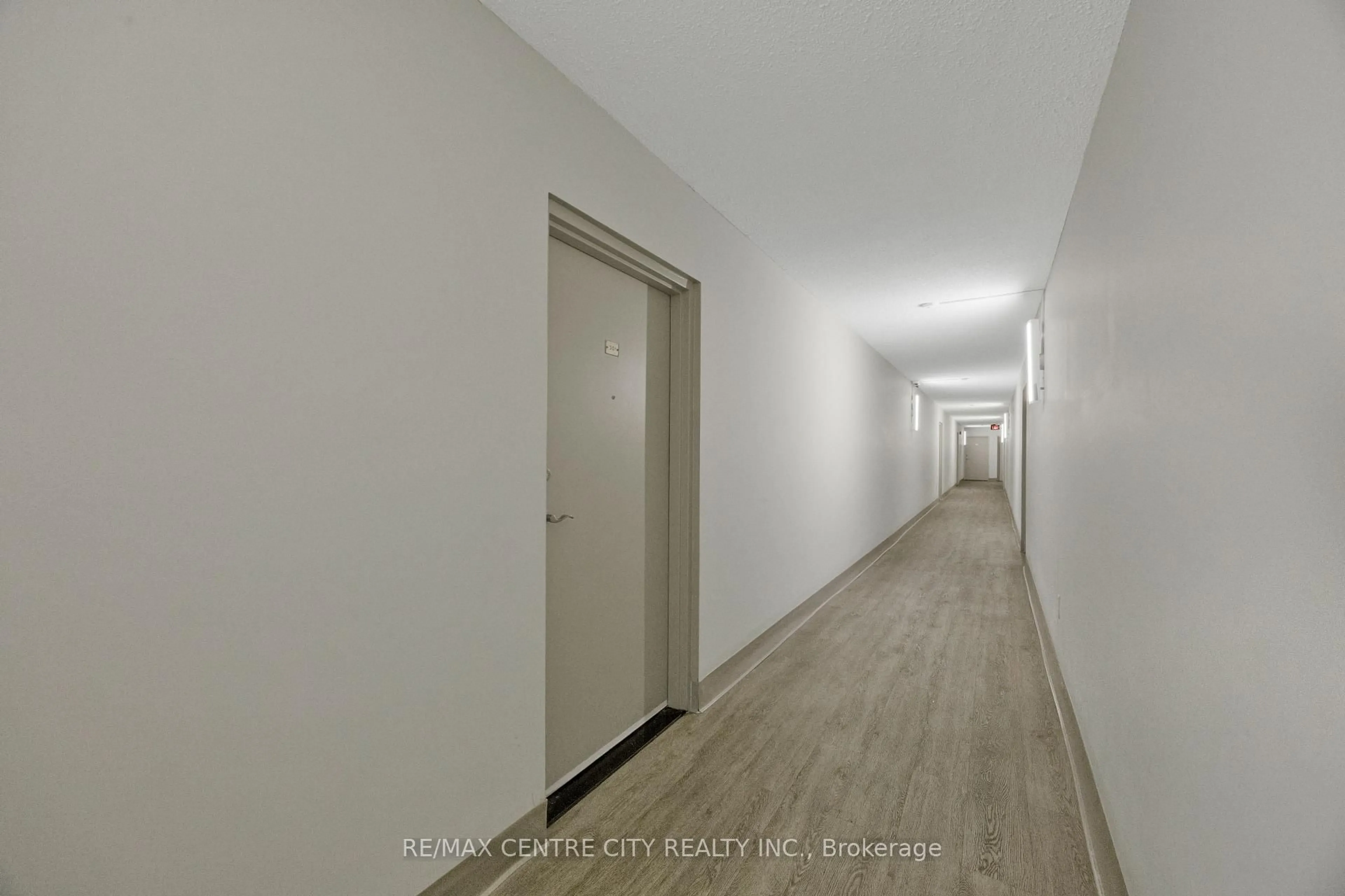 Unknown for 1584 Ernest Ave #301, London South Ontario N6E 1X9