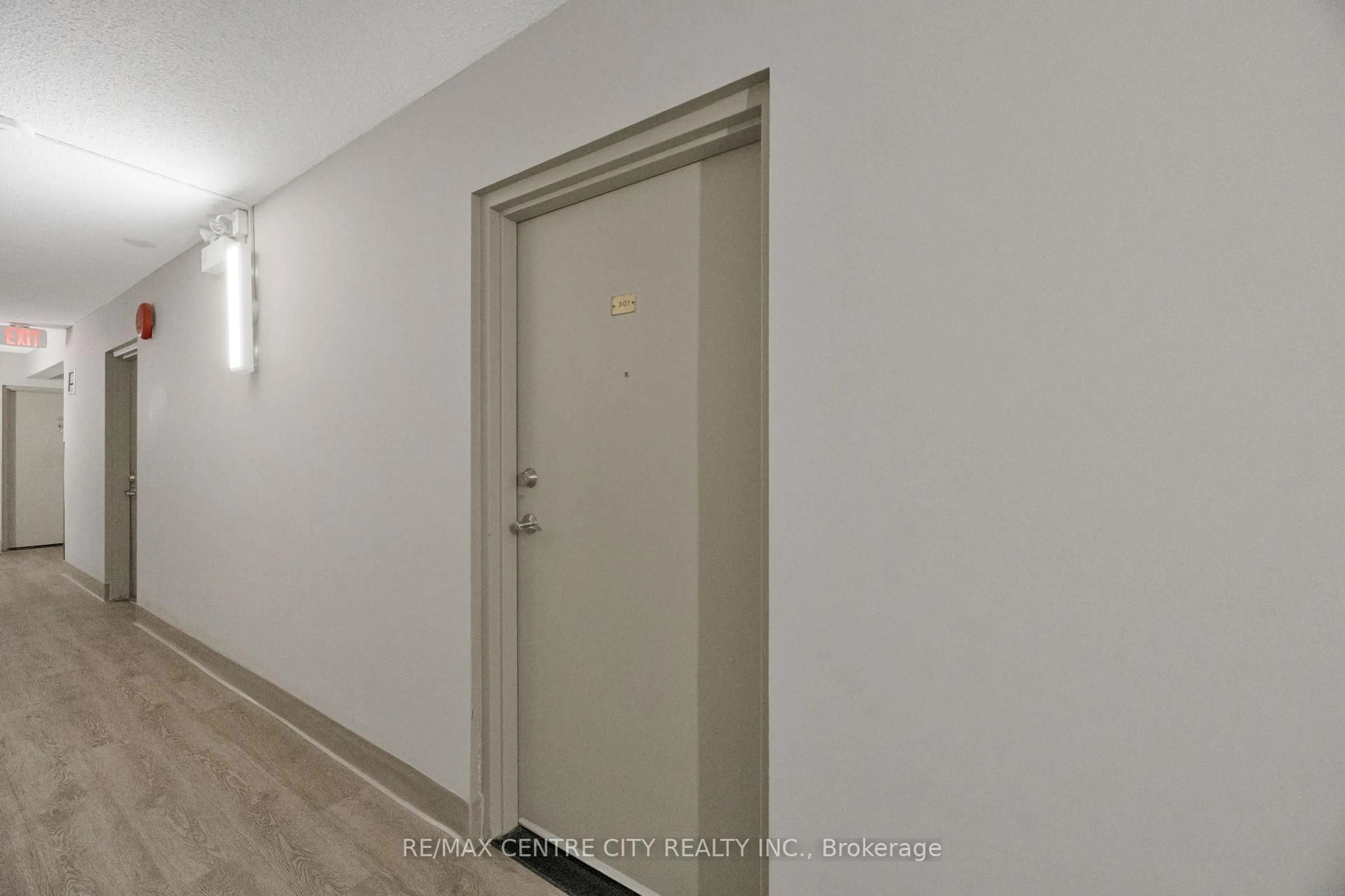 A pic of a room for 1584 Ernest Ave #301, London South Ontario N6E 1X9