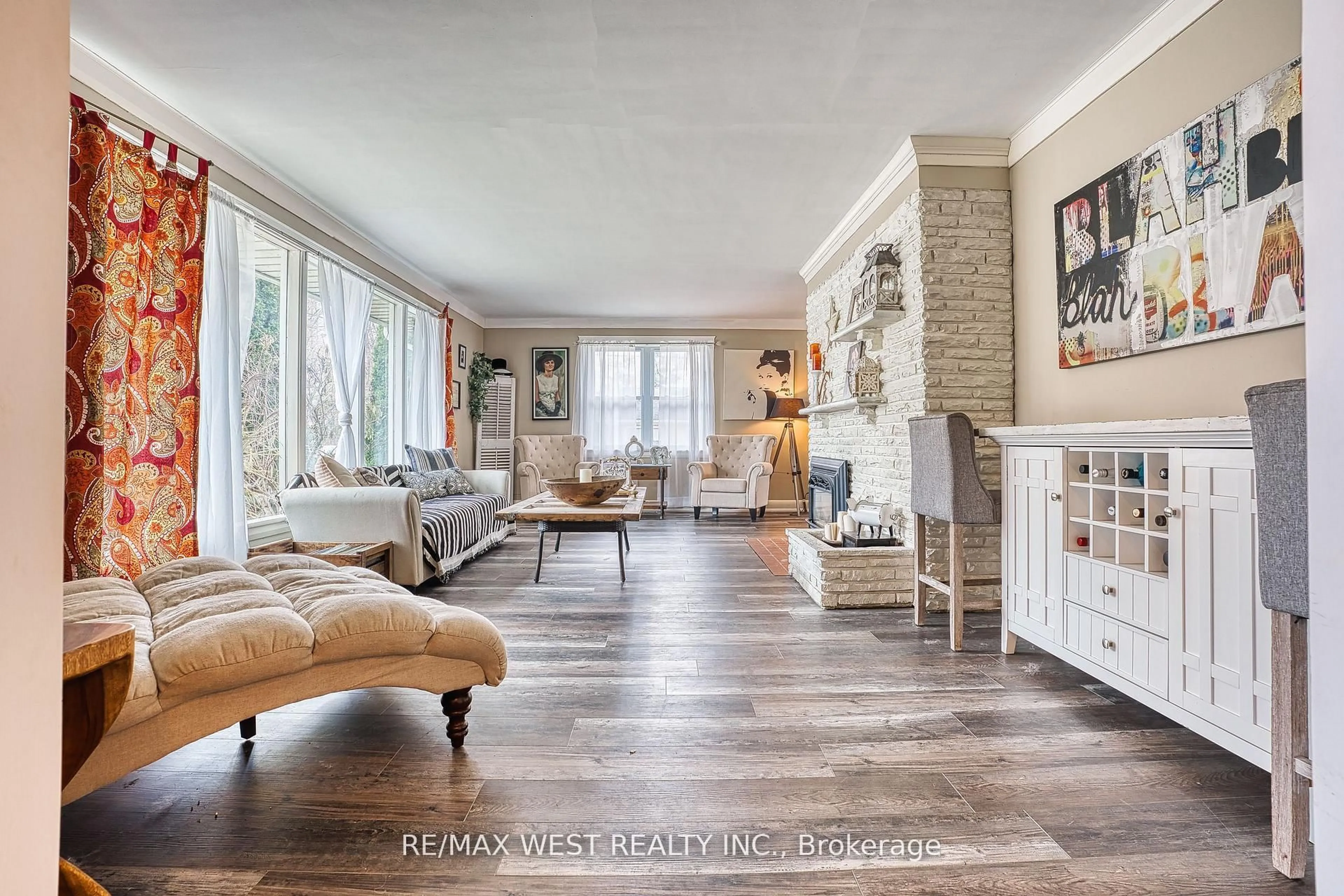 Living room with furniture, unknown for 16 First St, Woolwich Ontario N3B 1H1