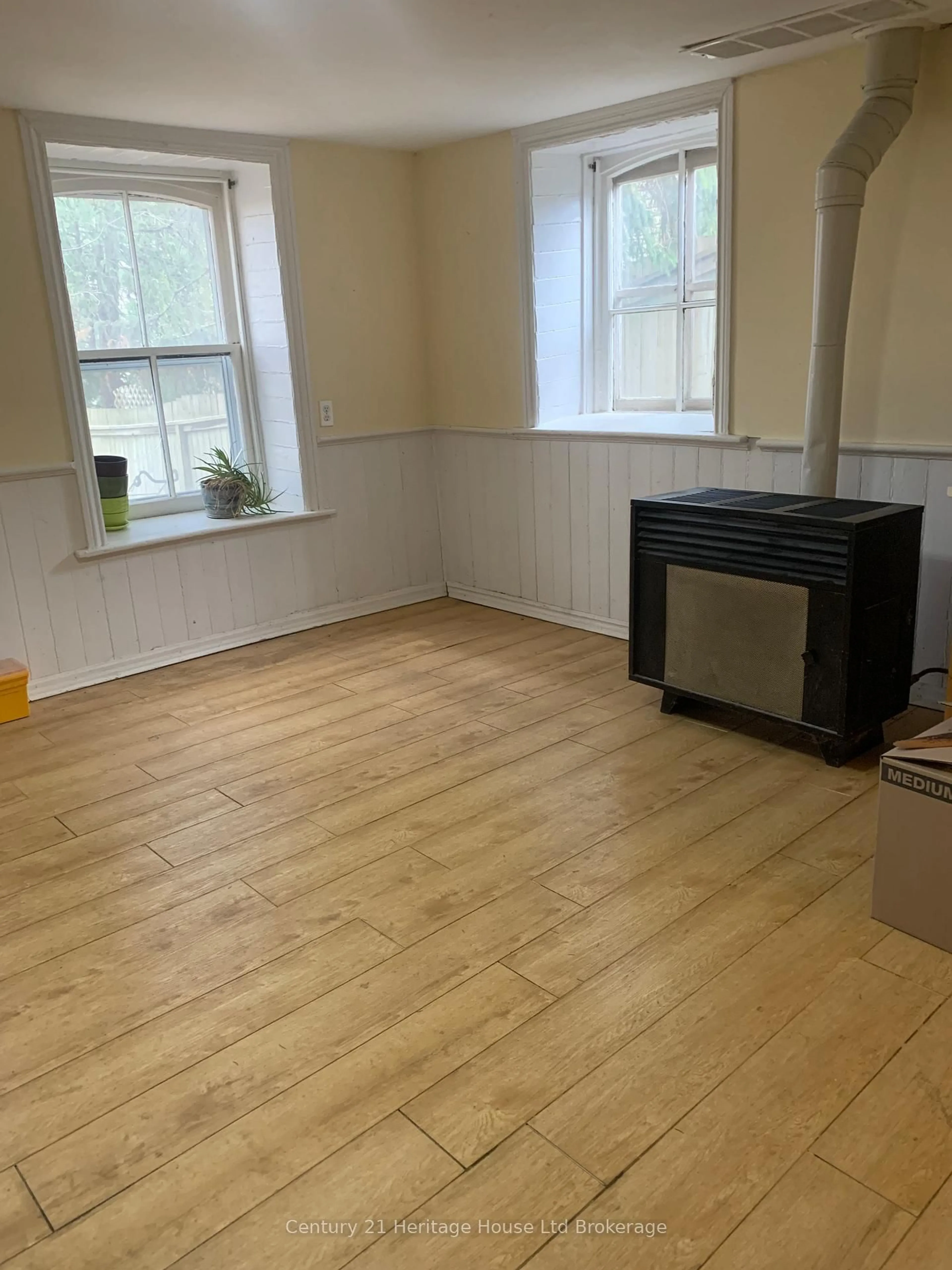 A pic of a room for 187 Park Row, Woodstock Ontario N4S 1V9