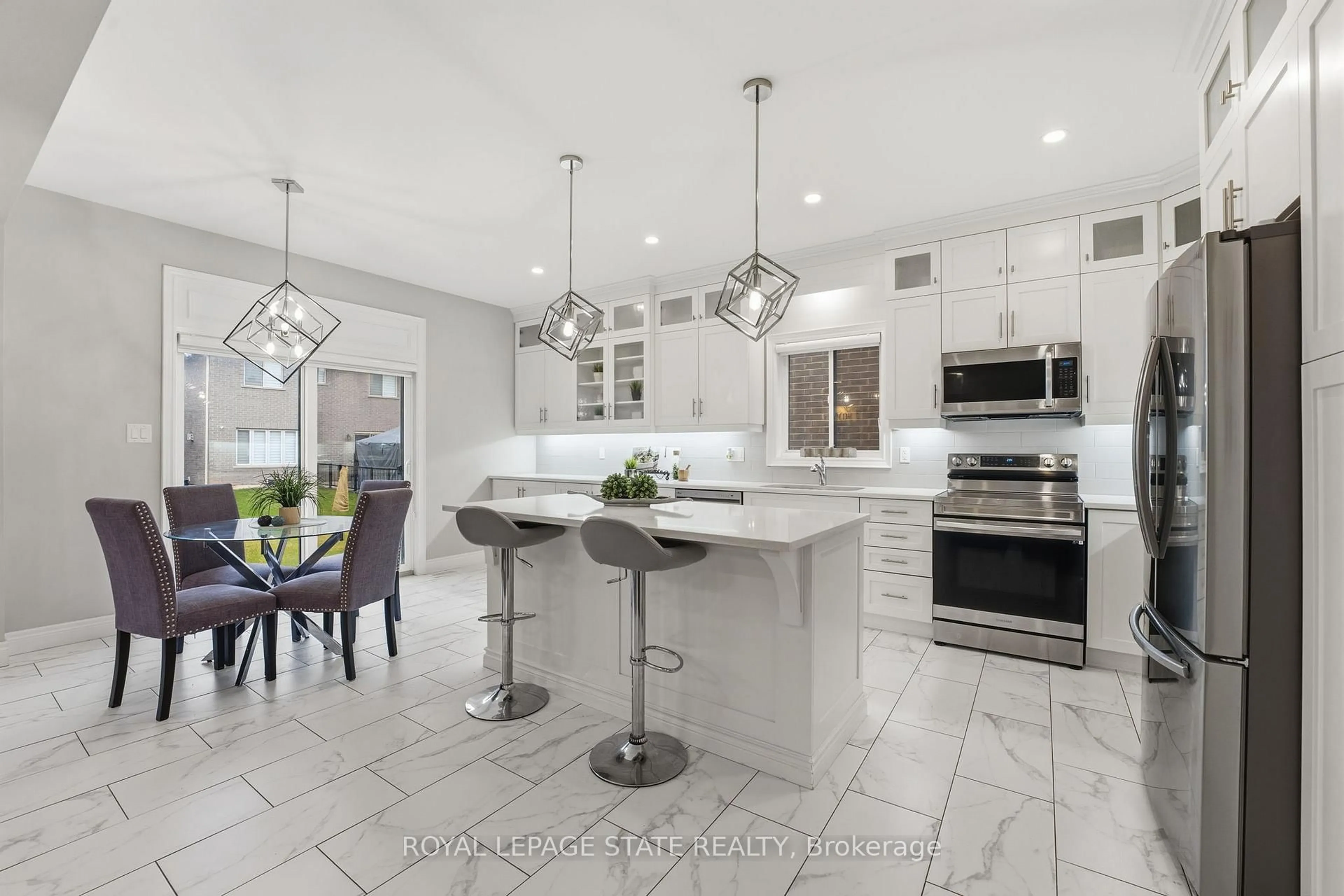 Contemporary kitchen, ceramic/tile floor for 29 Roselawn Ave, Hamilton Ontario L9G 0H9