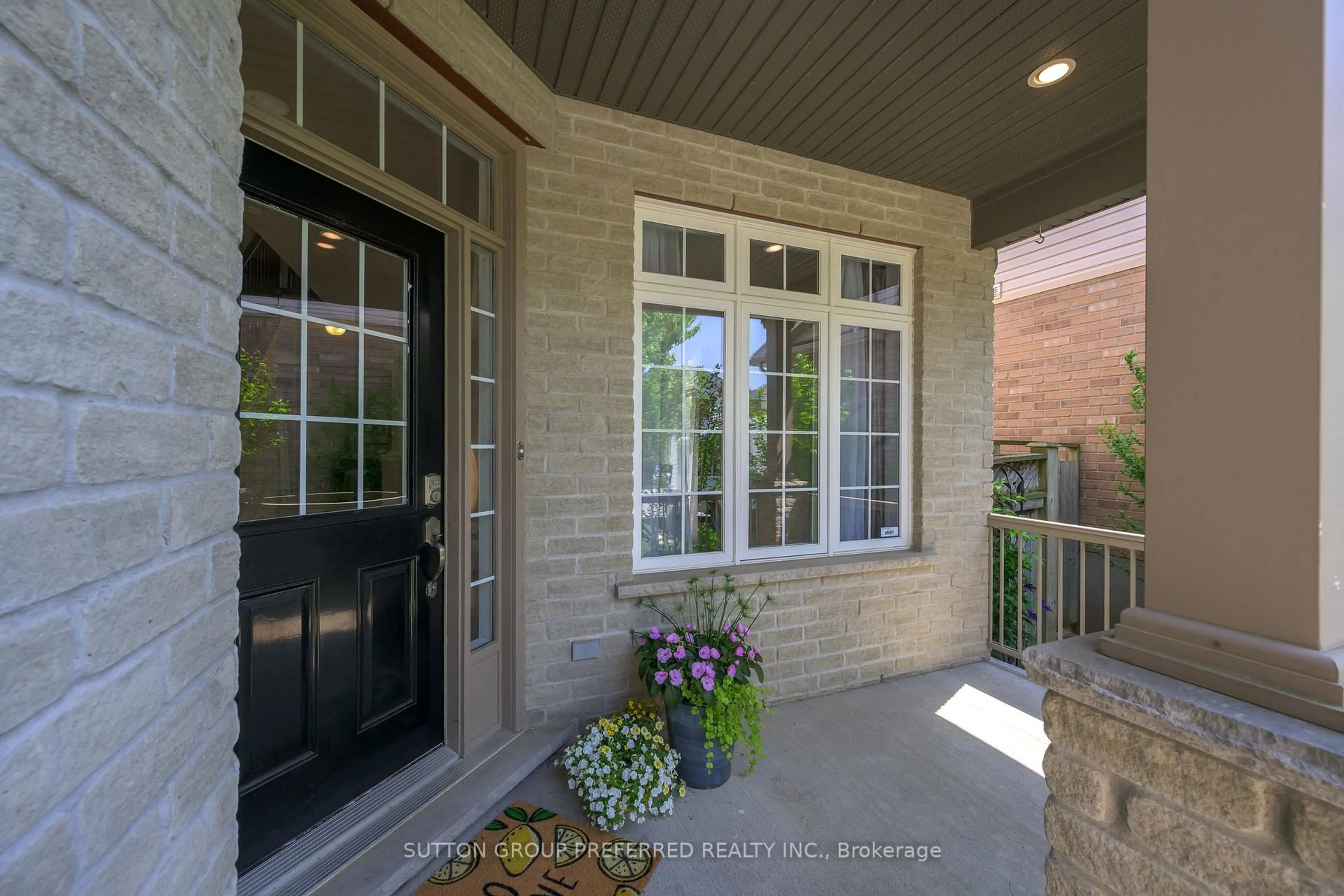 Indoor entryway for 1141 Foxcreek Rd, London North Ontario N6G 0C3