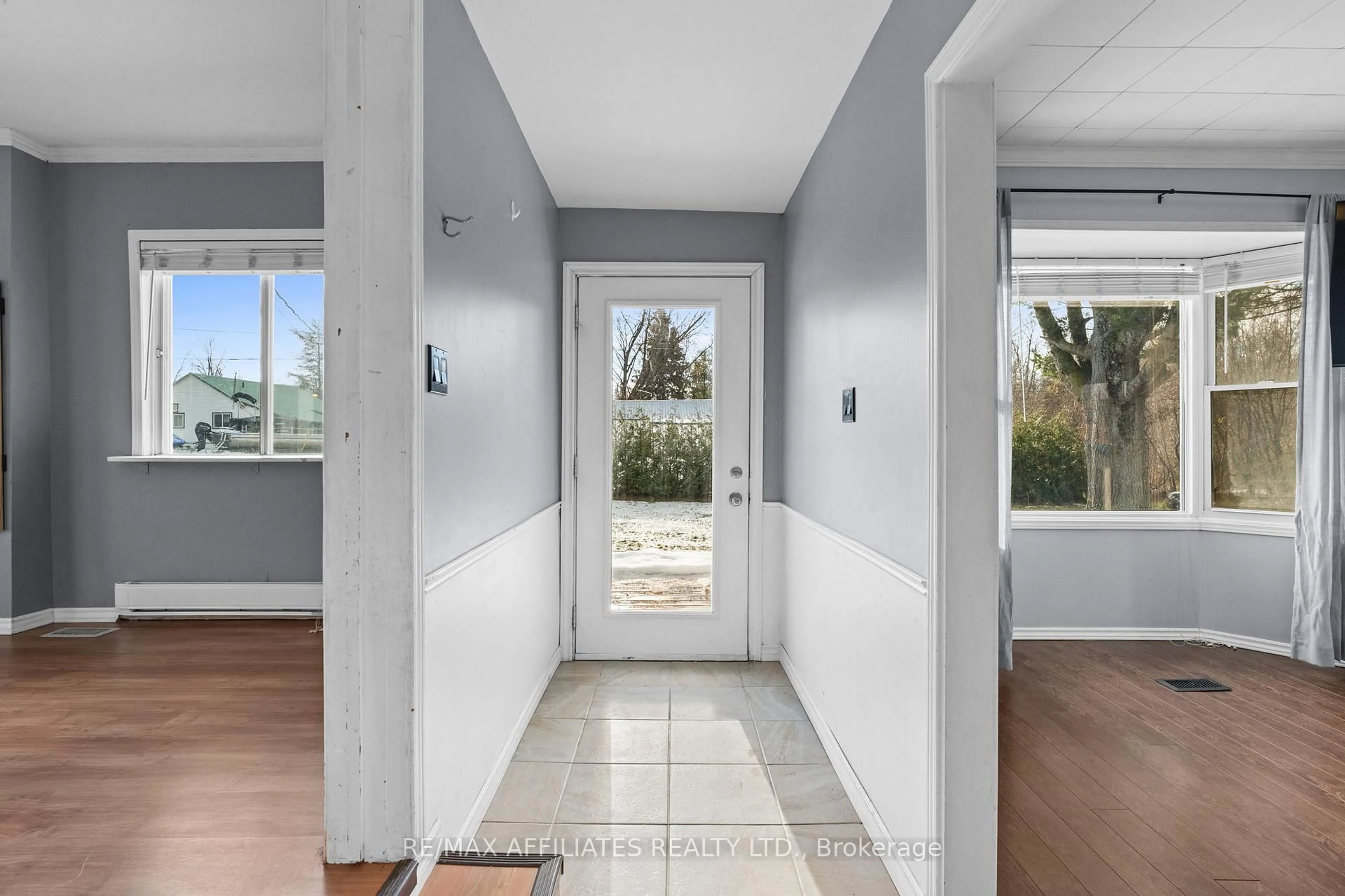 Indoor entryway for 3091 Cedar Beach Lane, North Grenville Ontario K0G 1J0