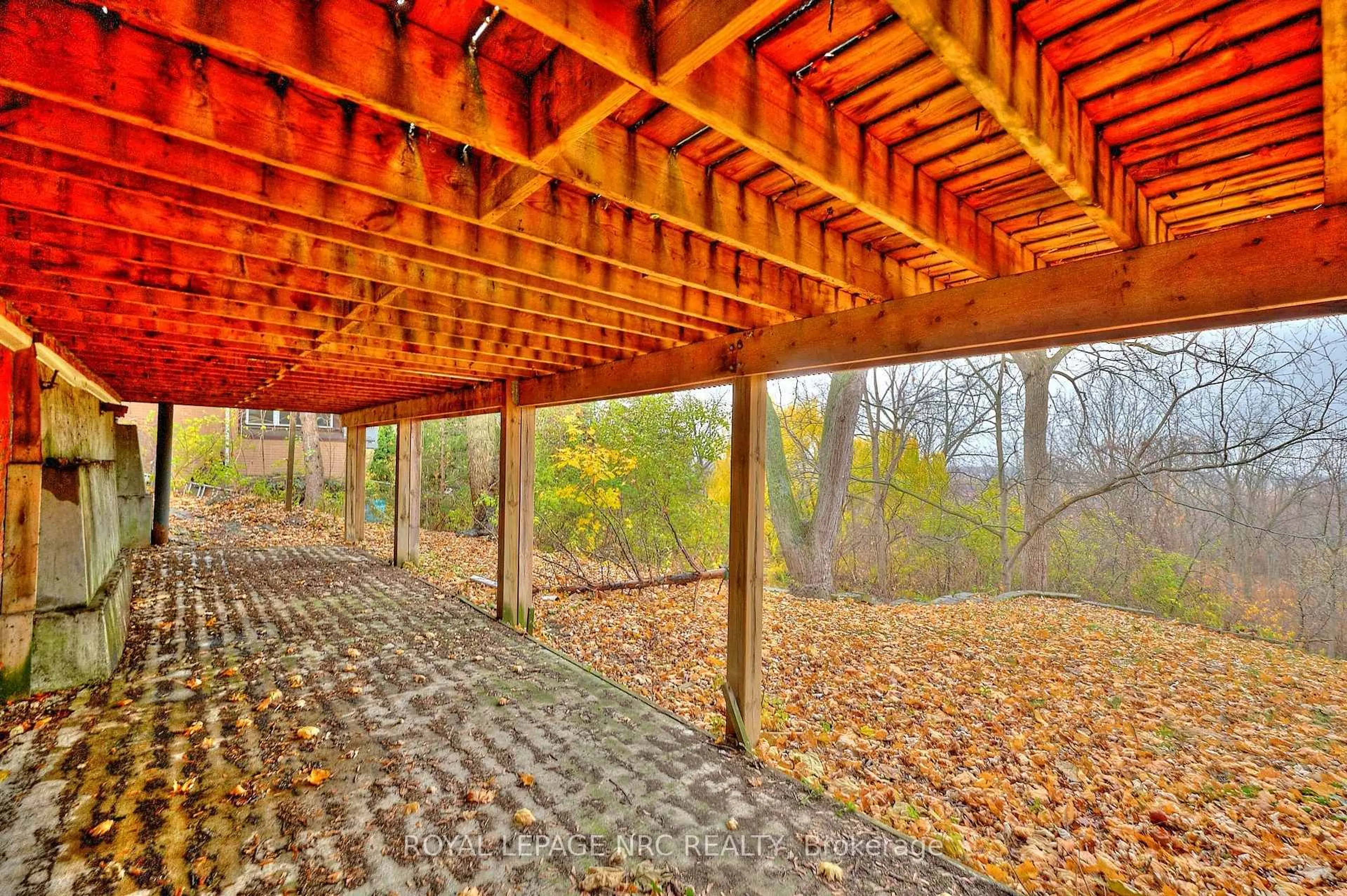 Patio, forest/trees view for 2032 YORK Rd, Niagara-on-the-Lake Ontario L0S 1J0