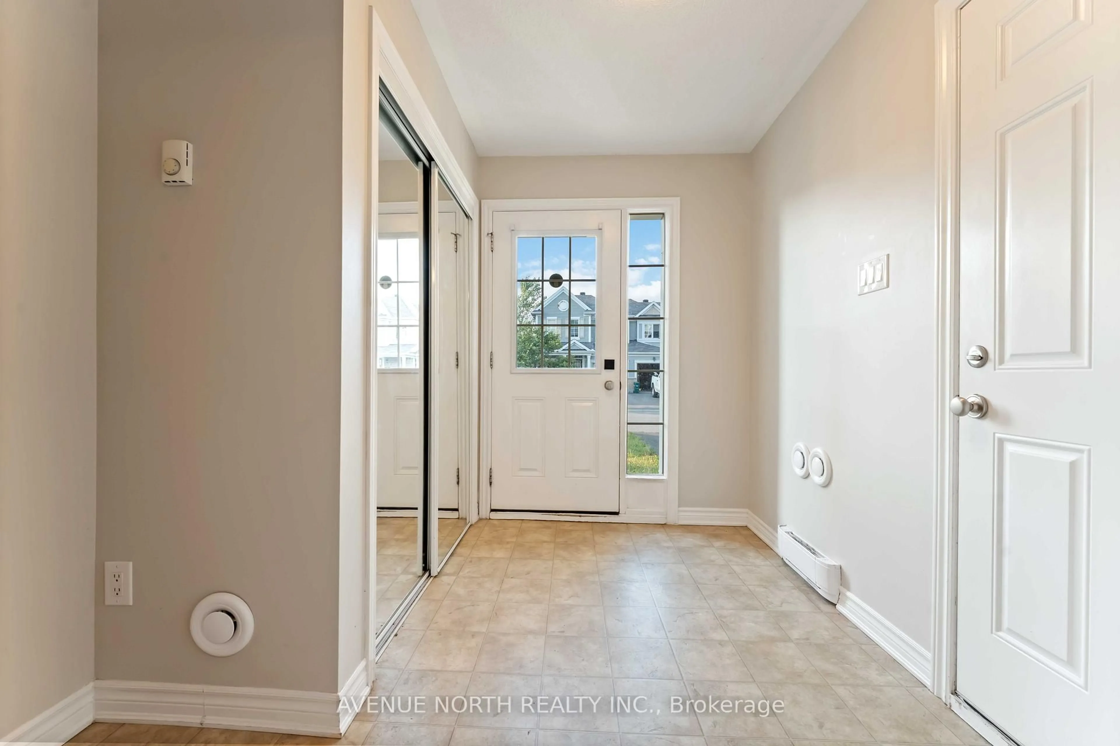 Indoor entryway for 191 Soleil Ave, Ottawa Ontario K4A 0V9