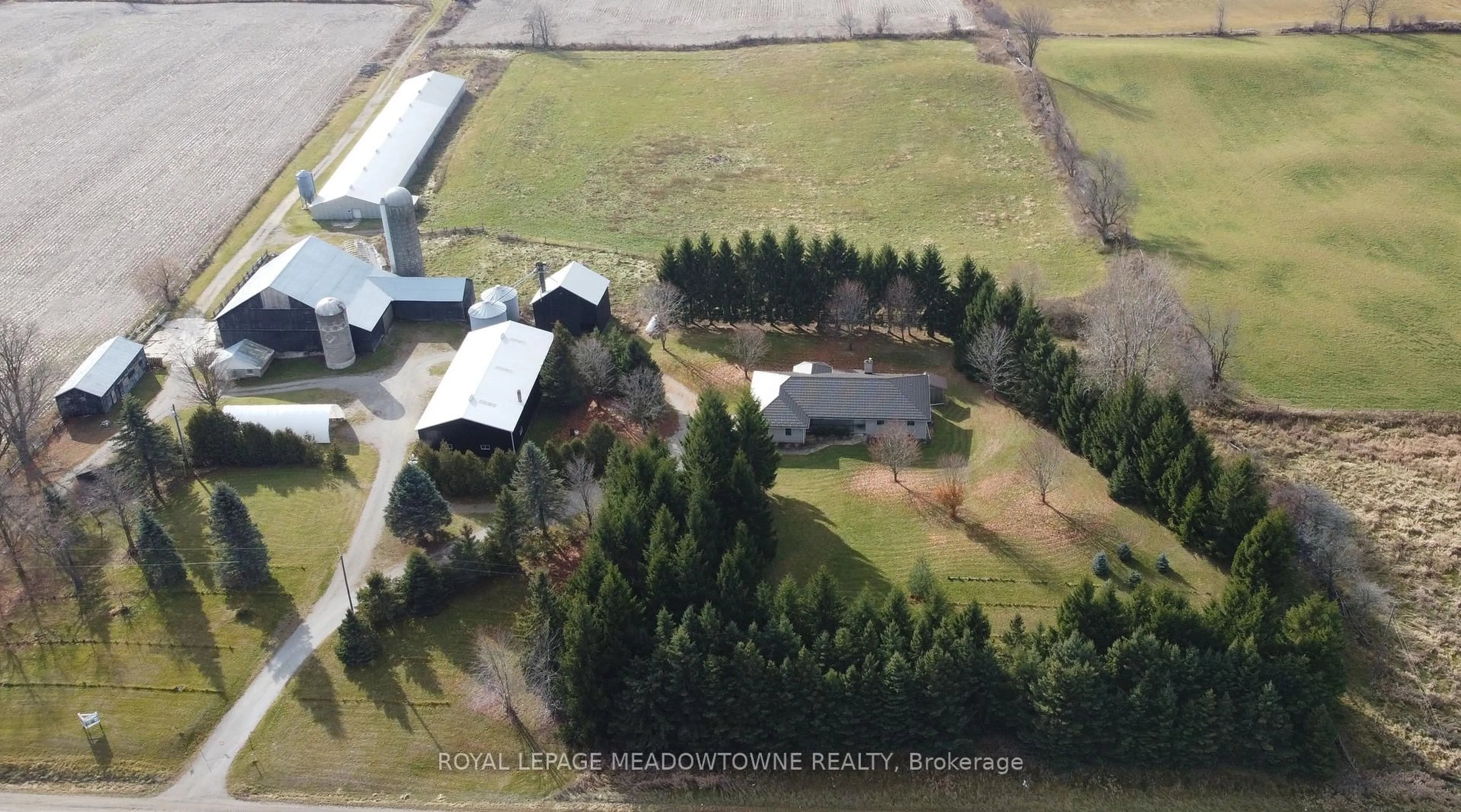 A pic from outside/outdoor area/front of a property/back of a property/a pic from drone, building for 4958 Wellington Road 125, Erin Ontario L7J 2L9