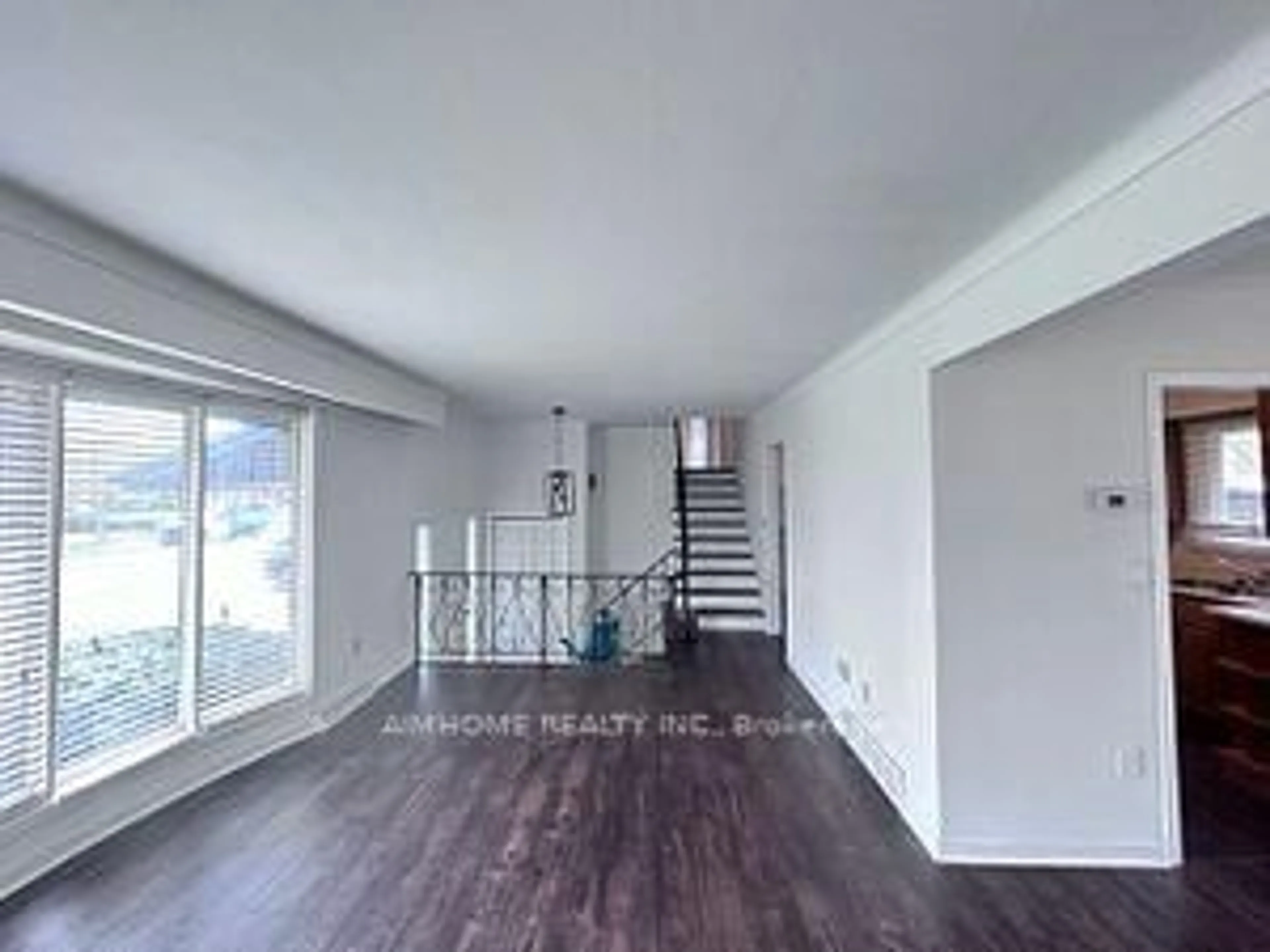 A pic of a room for 685 vine St, St. Catharines Ontario L2M 3V9