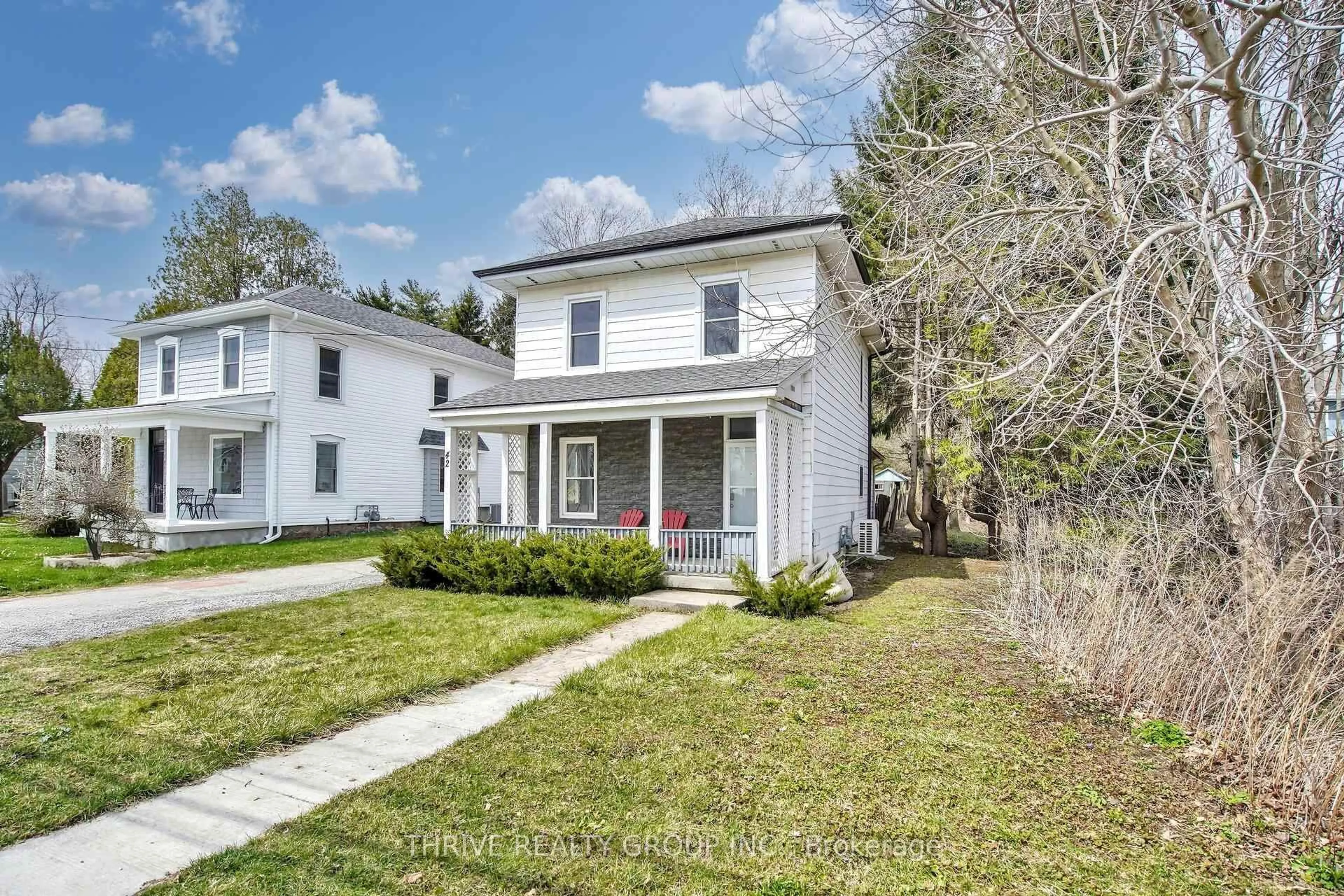 Home with vinyl exterior material, street for 42 Bell St, Ingersoll Ontario N5C 2N6