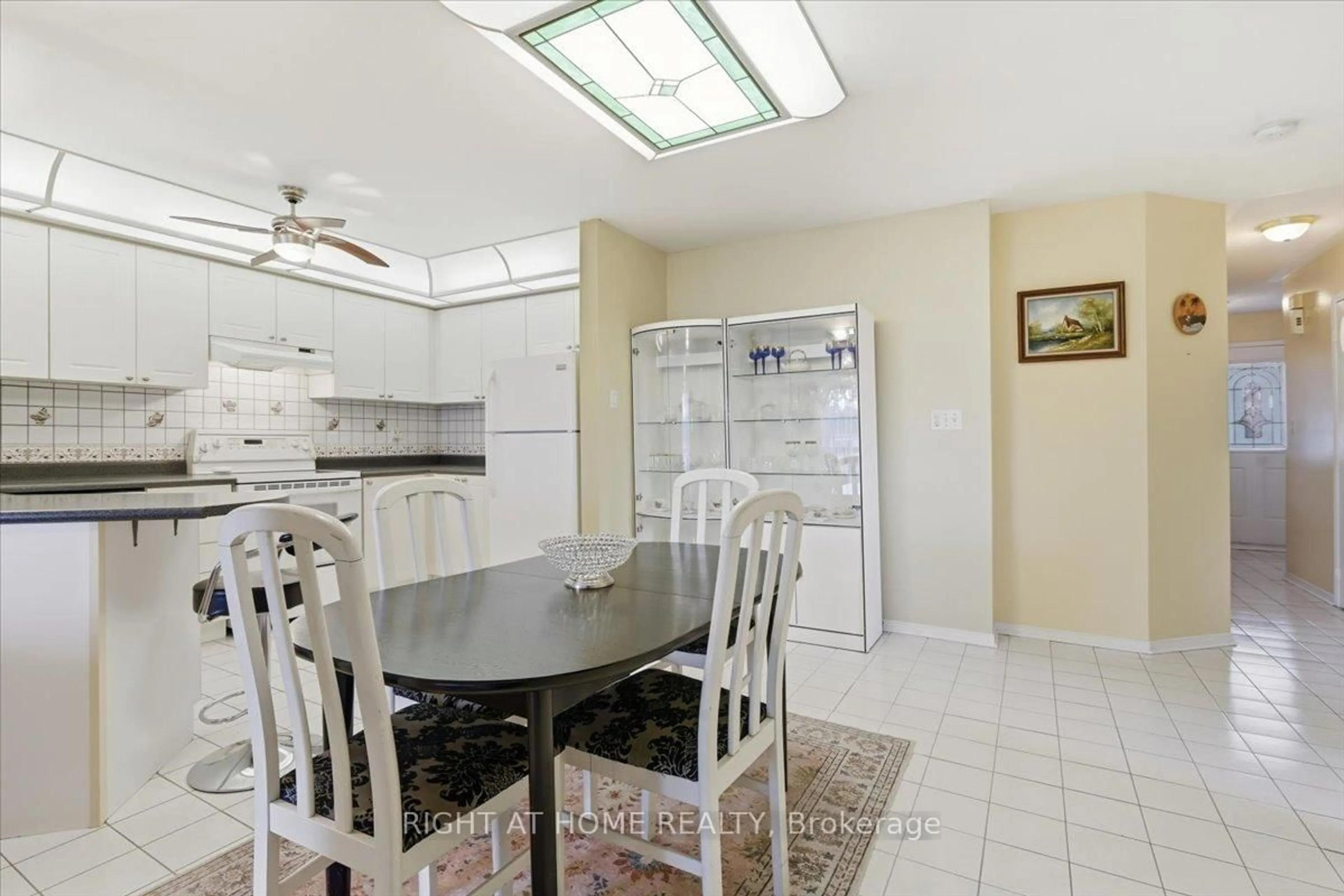 Dining room, ceramic/tile floor for 1349 Eagle Cres, Peterborough Ontario K9K 2K7