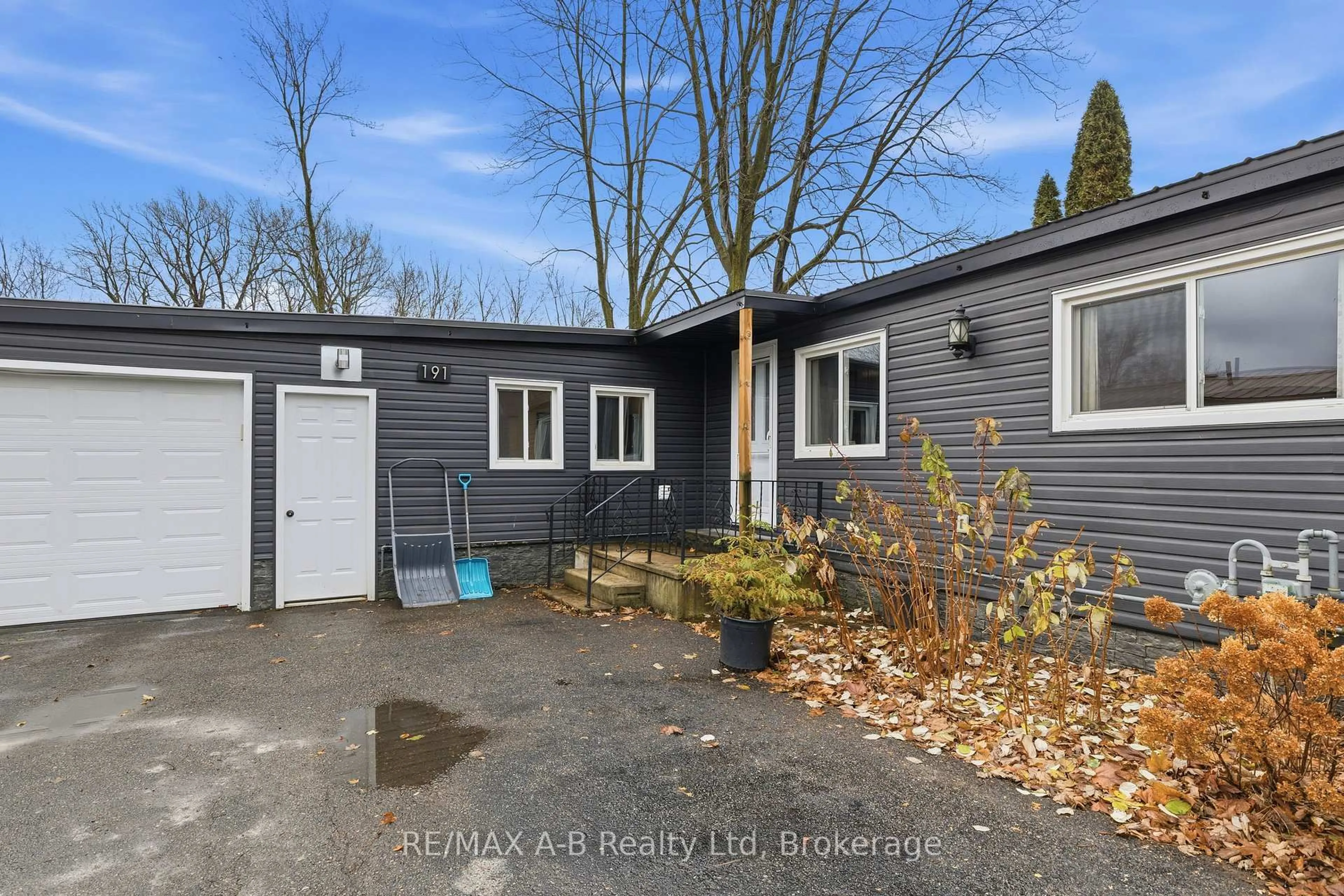 A pic from outside/outdoor area/front of a property/back of a property/a pic from drone, street for 191 Cedar Rd, Perth East Ontario N5A 6S6