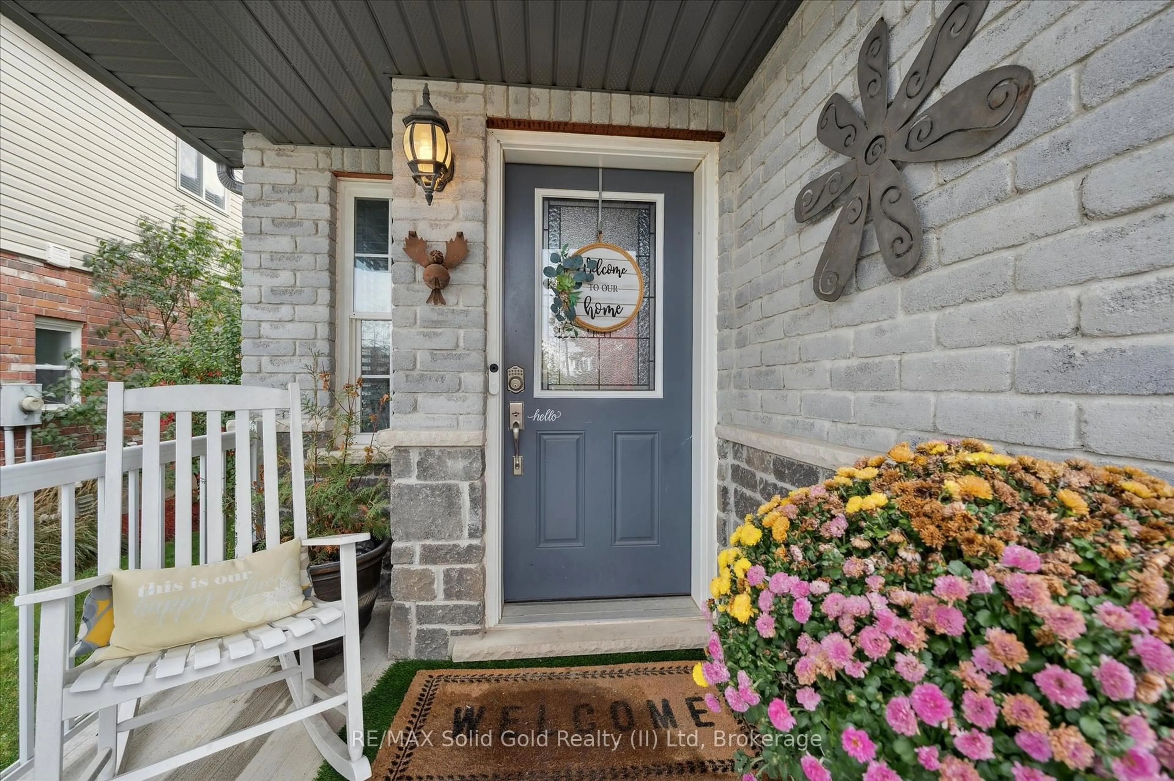 Indoor entryway for 45 Stuckey Ave, Wilmot Ontario N3A 4R6