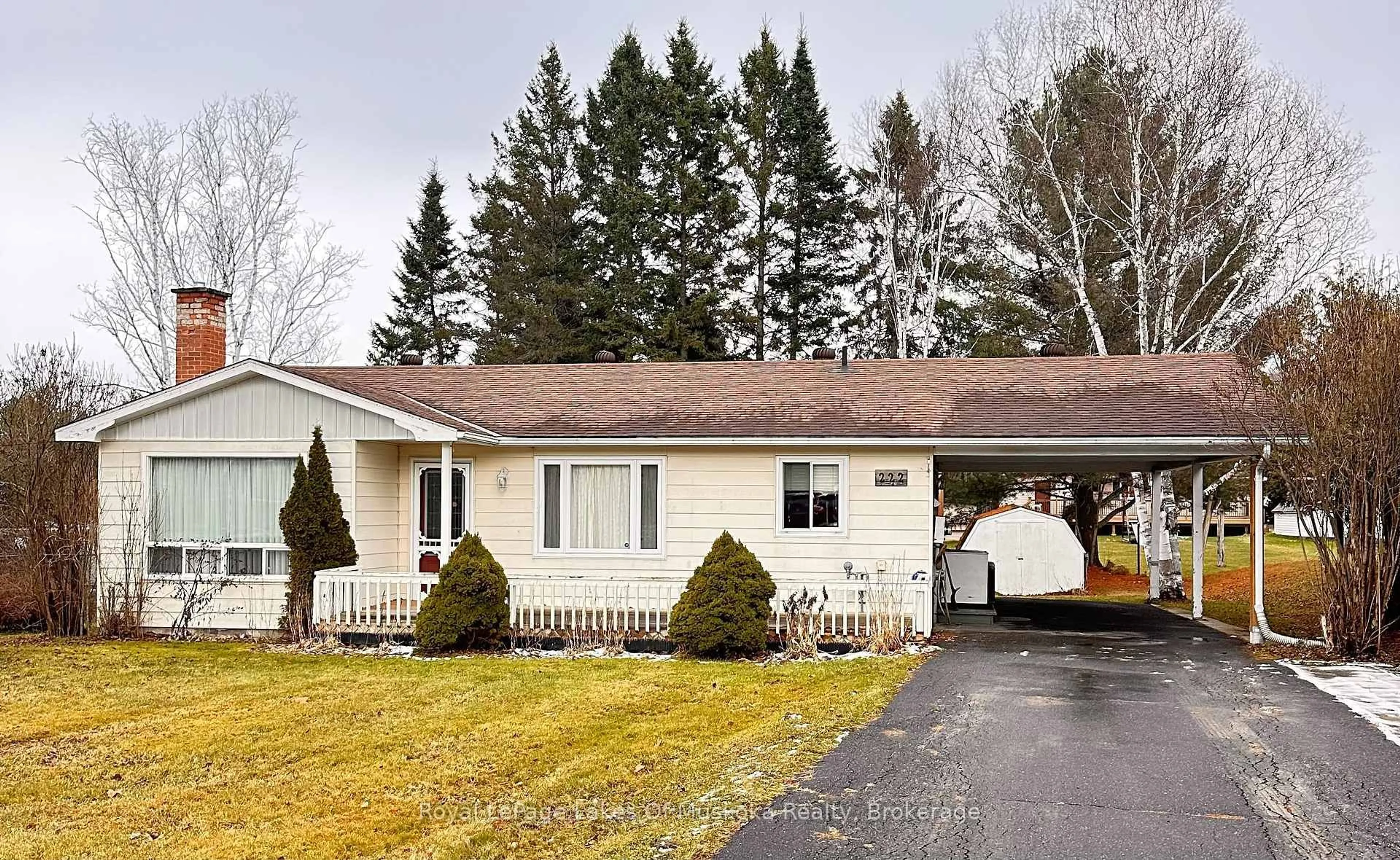 Home with vinyl exterior material, street for 222 Queen St, Burk's Falls Ontario P0A 1C0