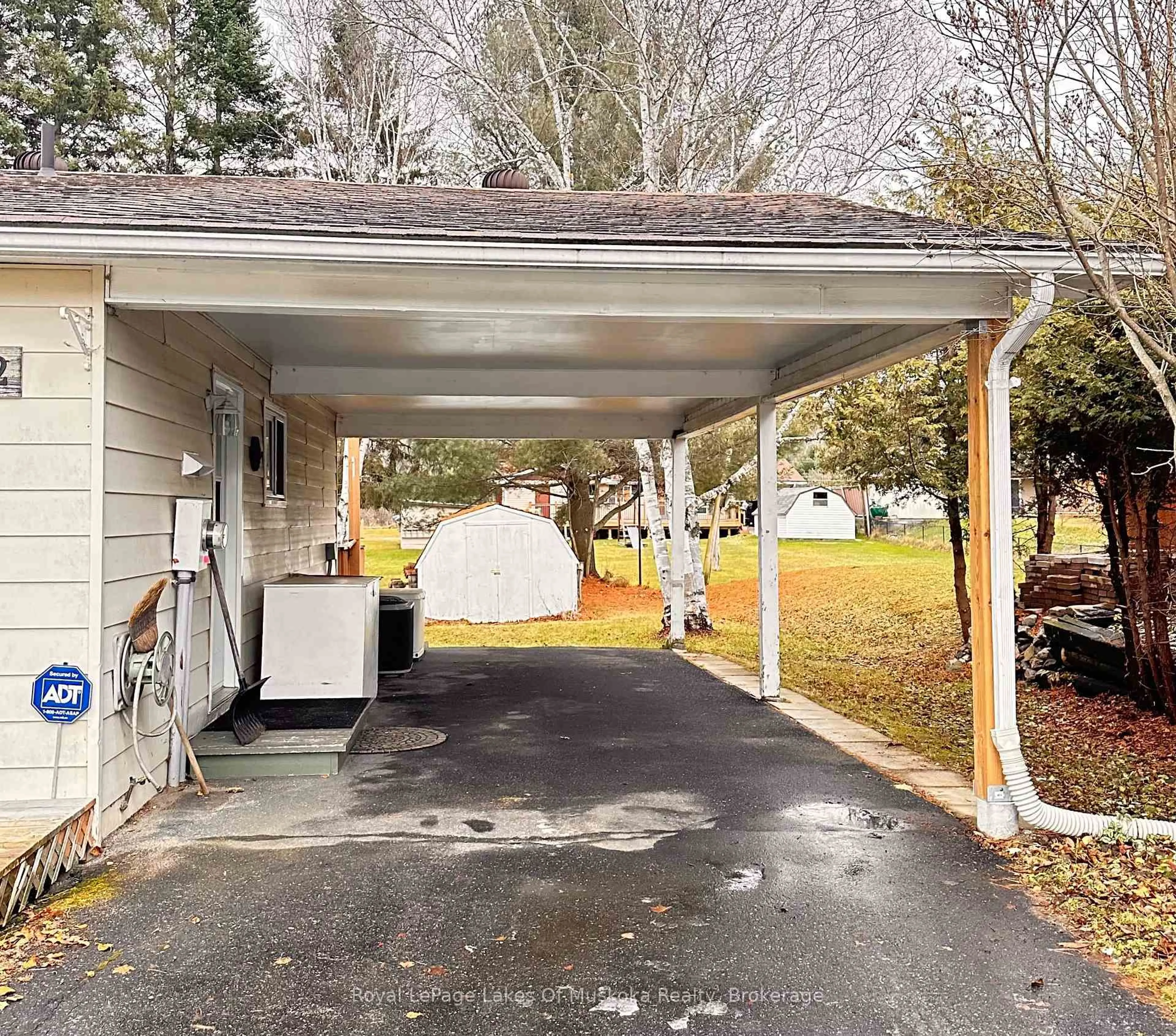 Indoor garage for 222 Queen St, Burk's Falls Ontario P0A 1C0
