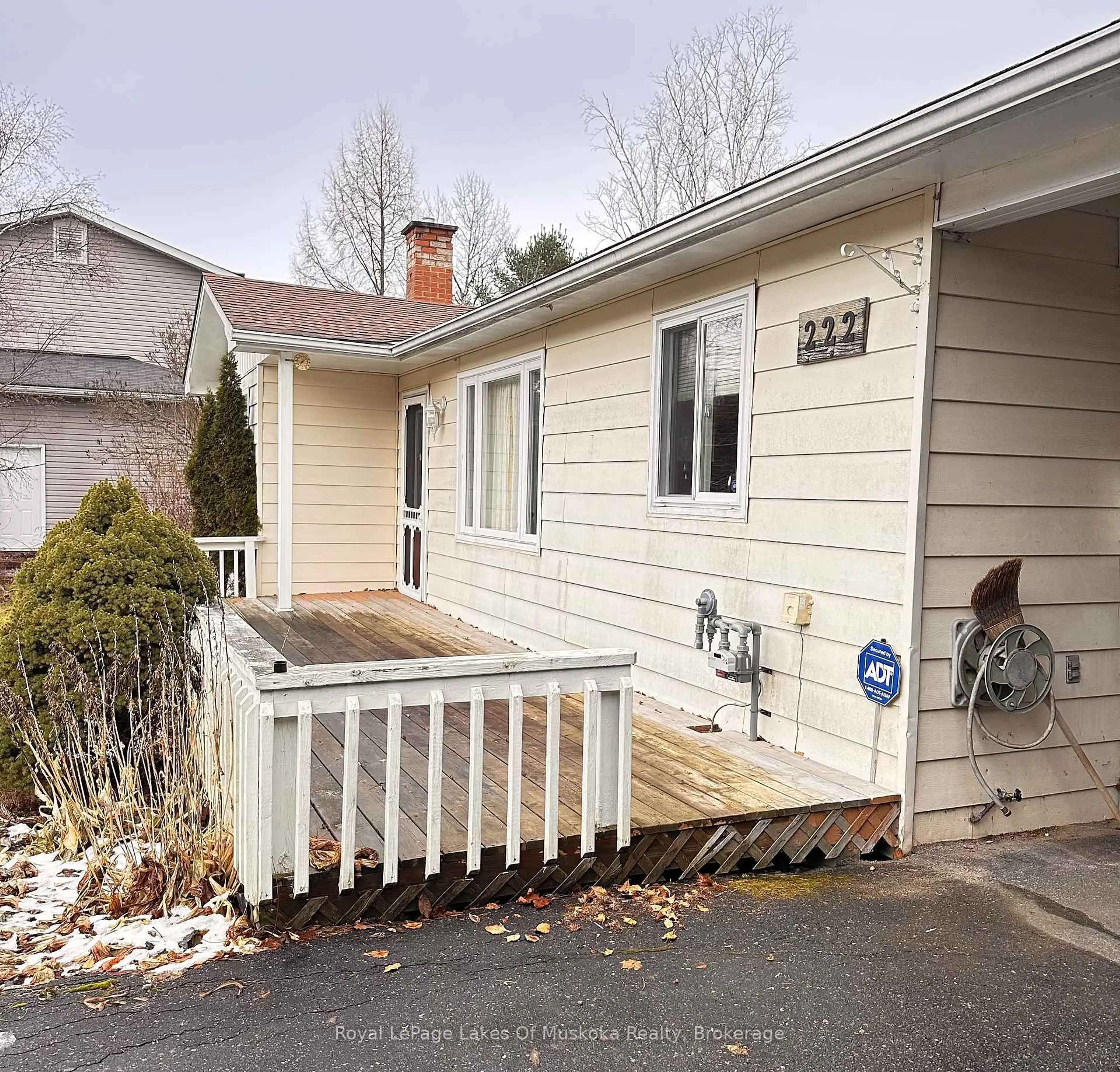 Home with vinyl exterior material, street for 222 Queen St, Burk's Falls Ontario P0A 1C0