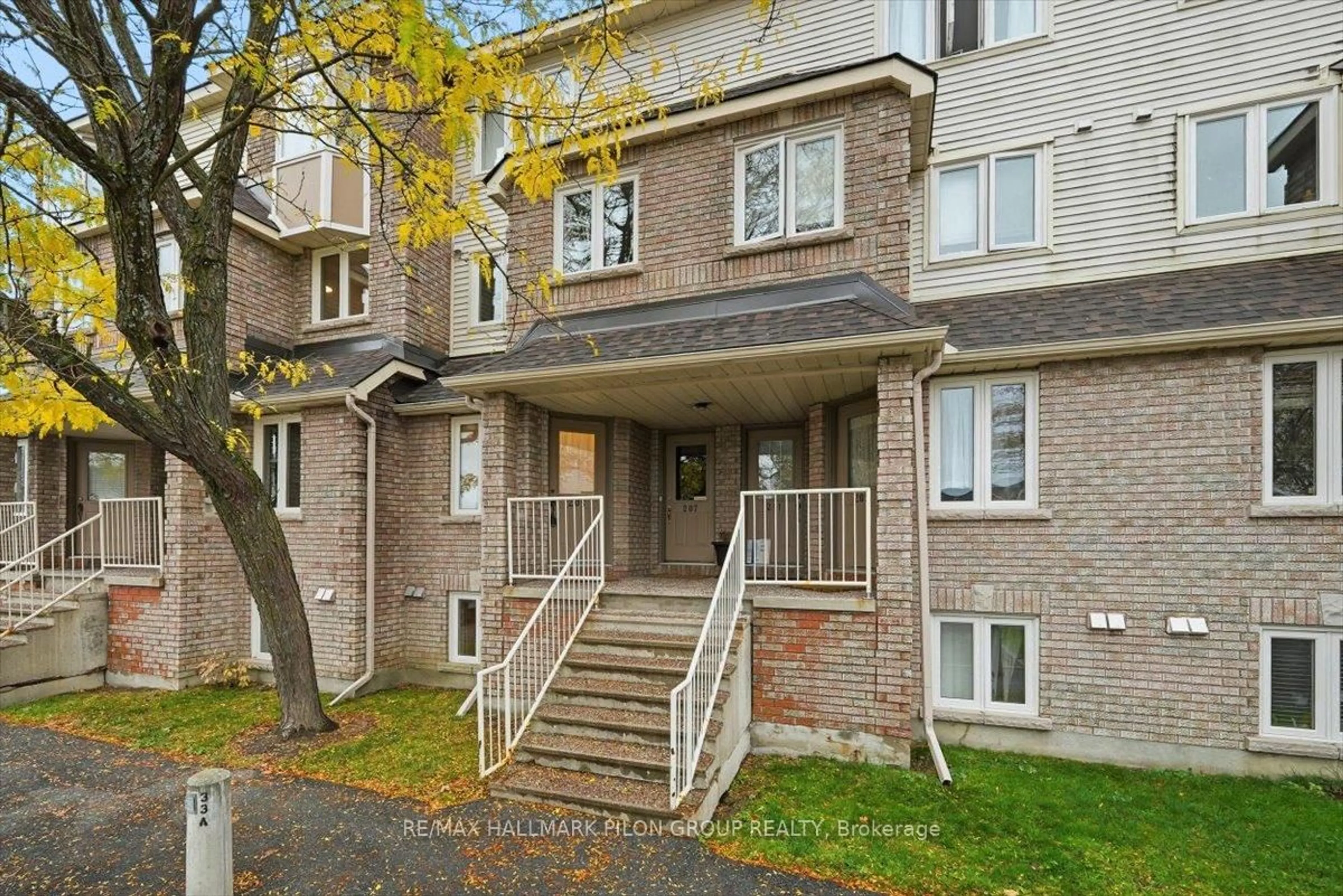 Patio, street for 205 Briston Private, Ottawa Ontario K1G 5R5