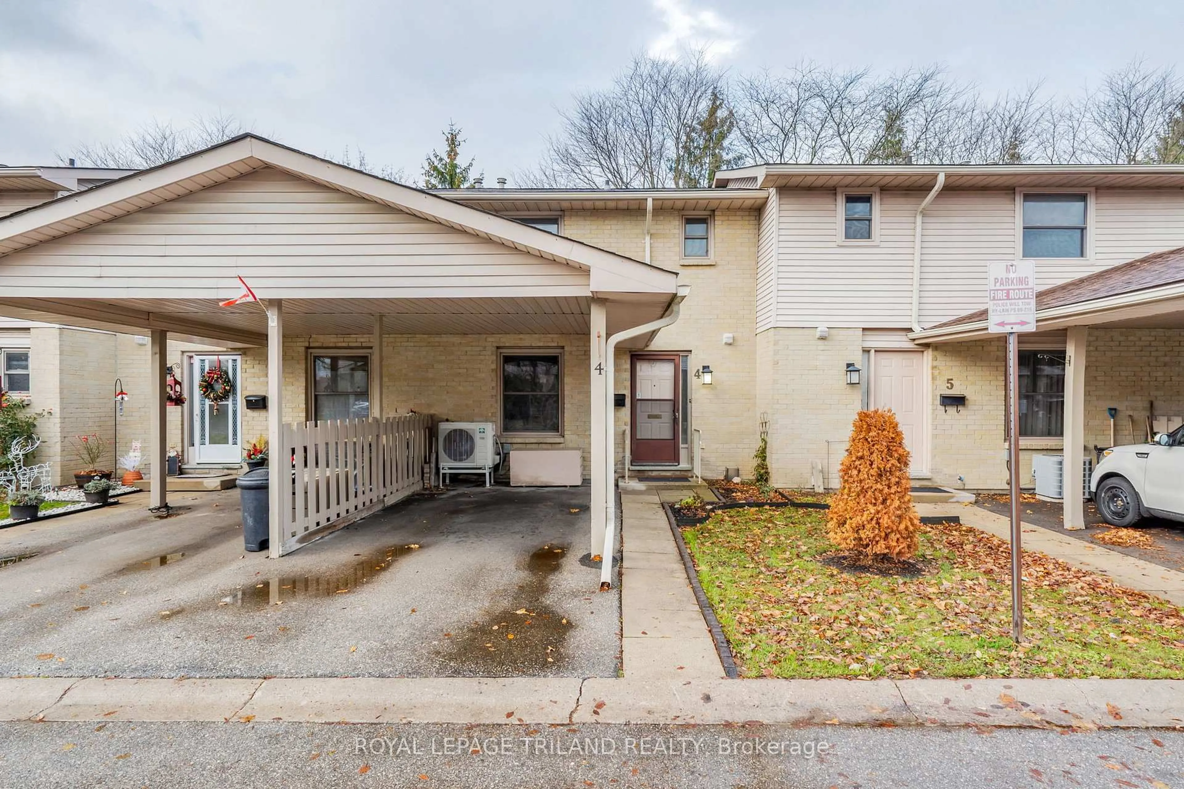 Patio, street for 1318 Highbury Ave #4, London East Ontario N5Y 5E5