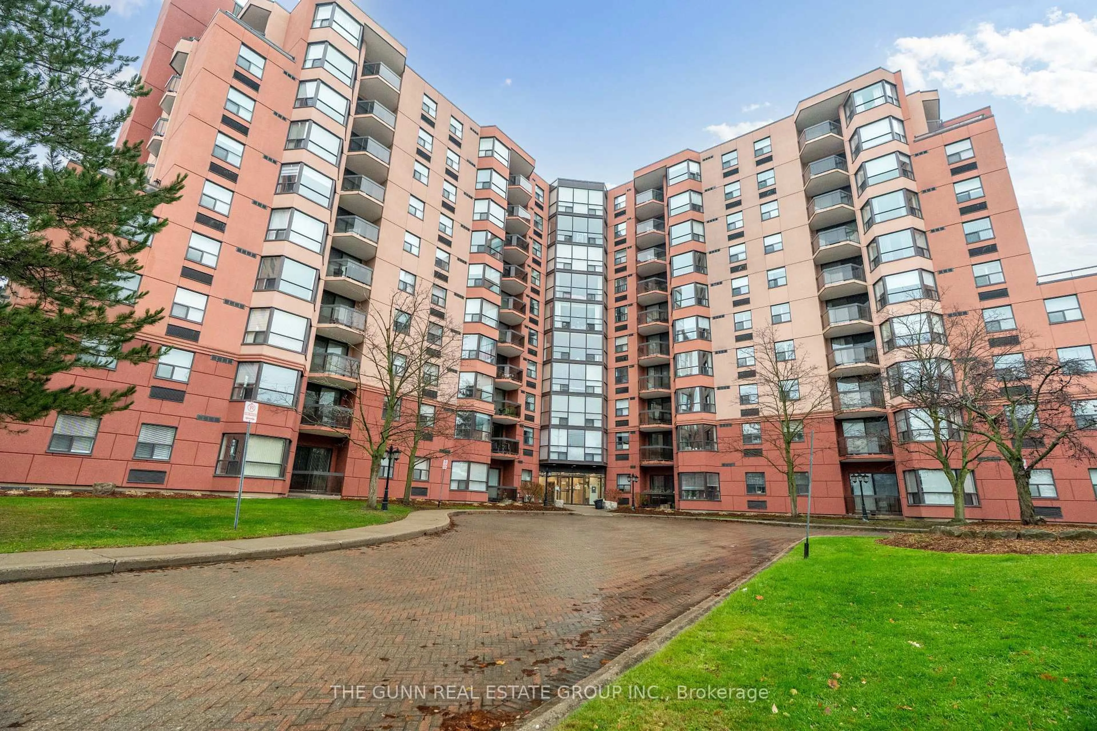 Patio, building for 600 Talbot St #506, London East Ontario N6A 5L9