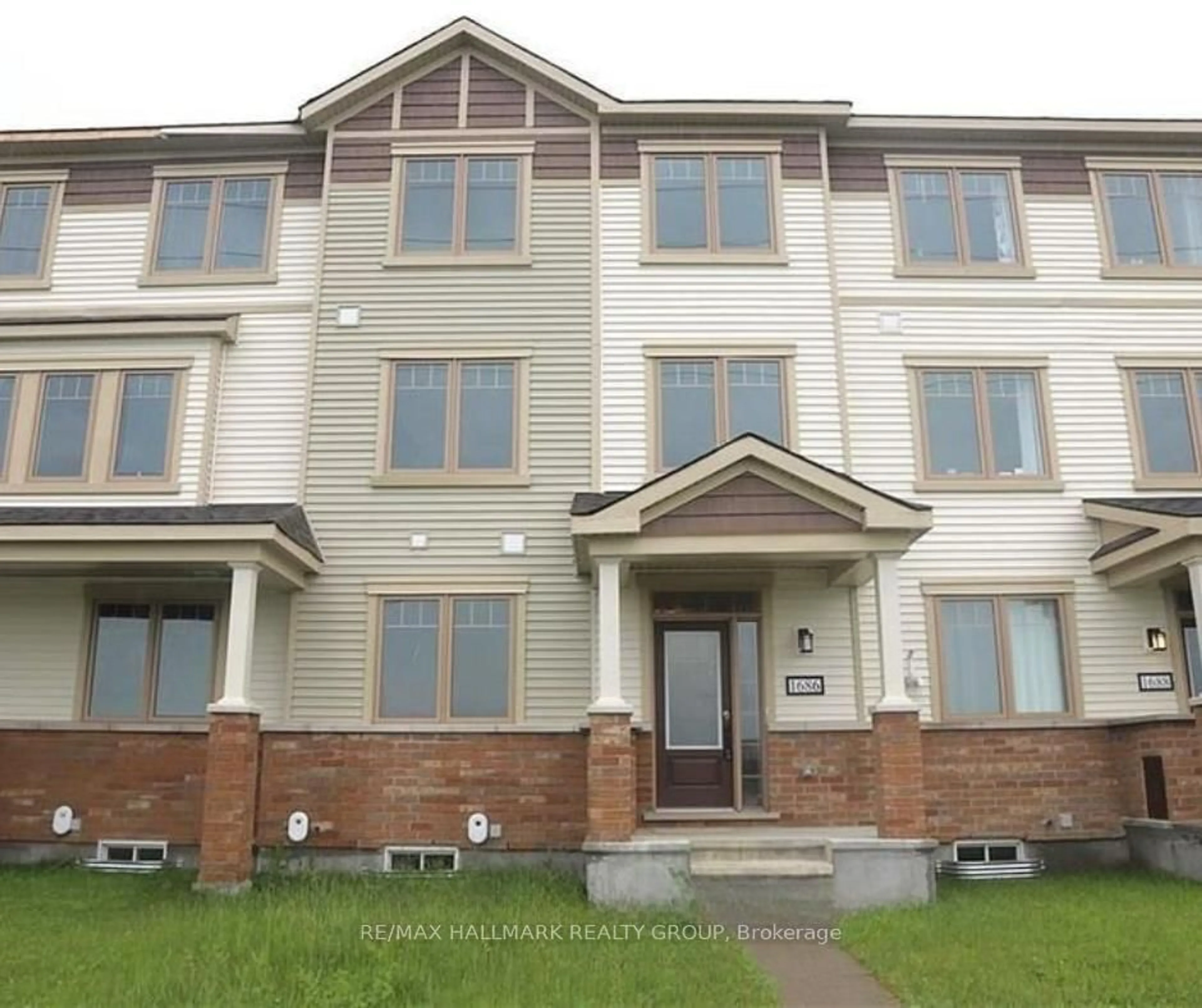 Home with brick exterior material, building for 1686 Maple Grove St, Stittsville Ontario K2S 2R3