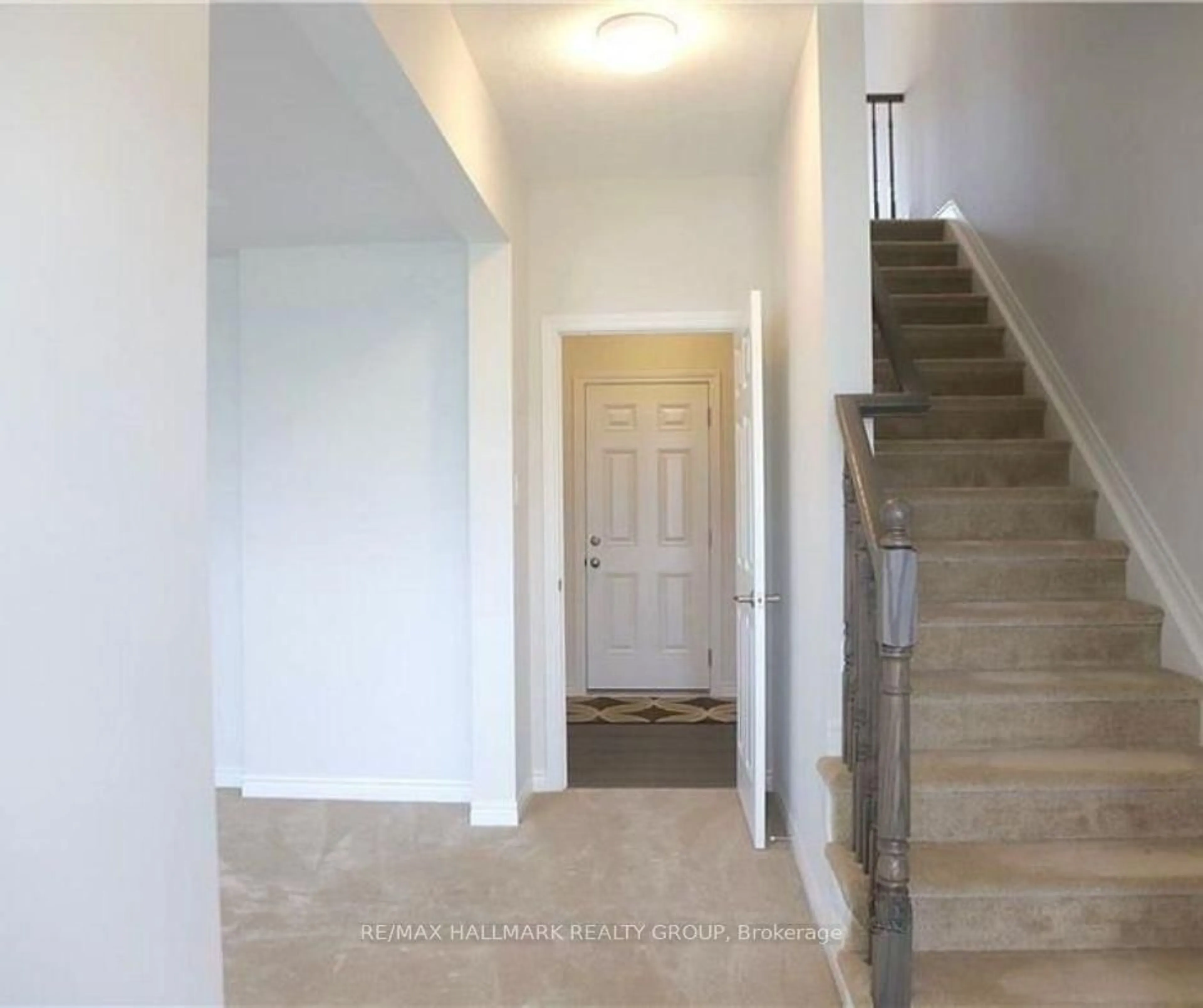 Unknown for 1686 Maple Grove St, Stittsville Ontario K2S 2R3