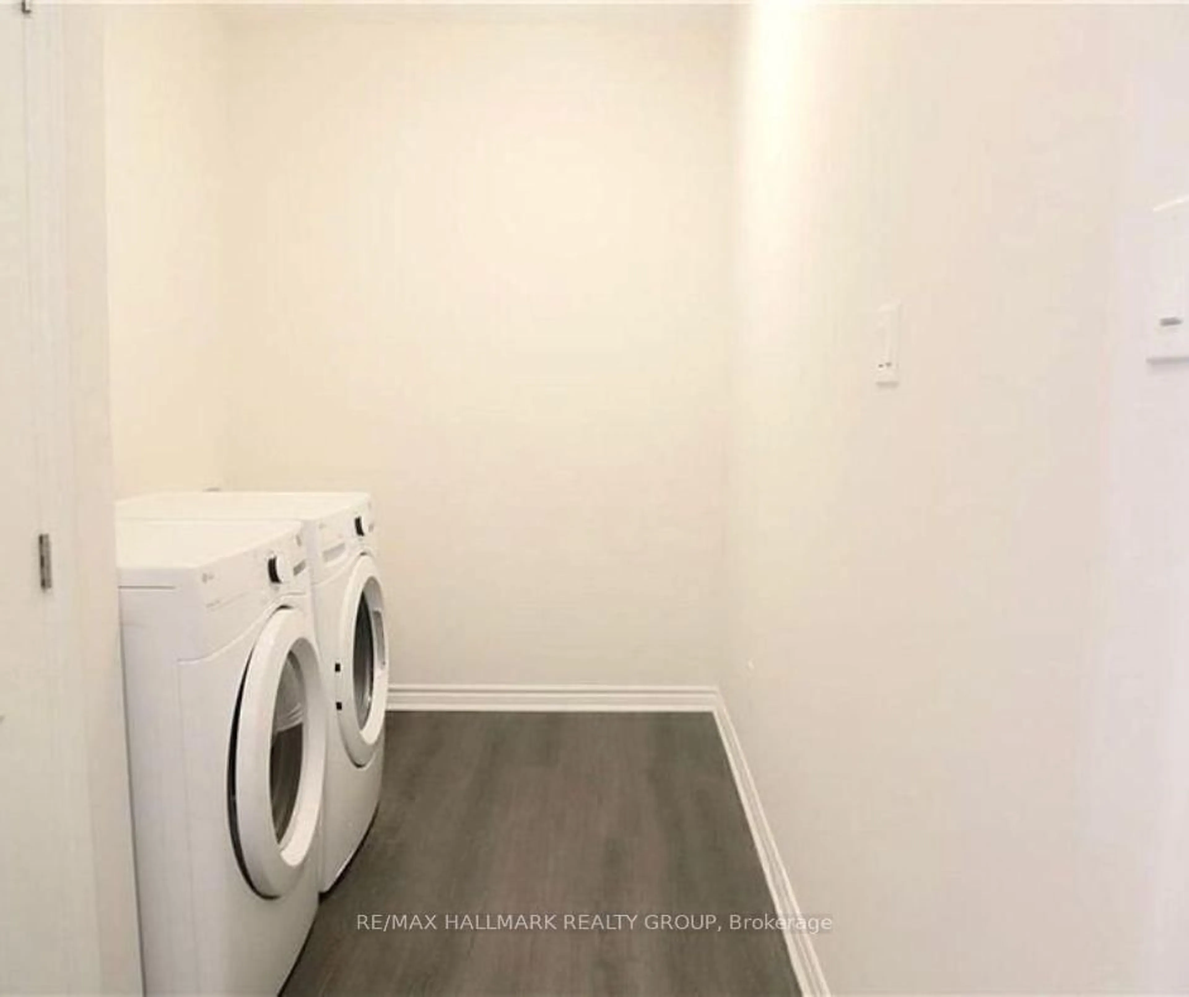 Laundry room for 1686 Maple Grove St, Stittsville Ontario K2S 2R3