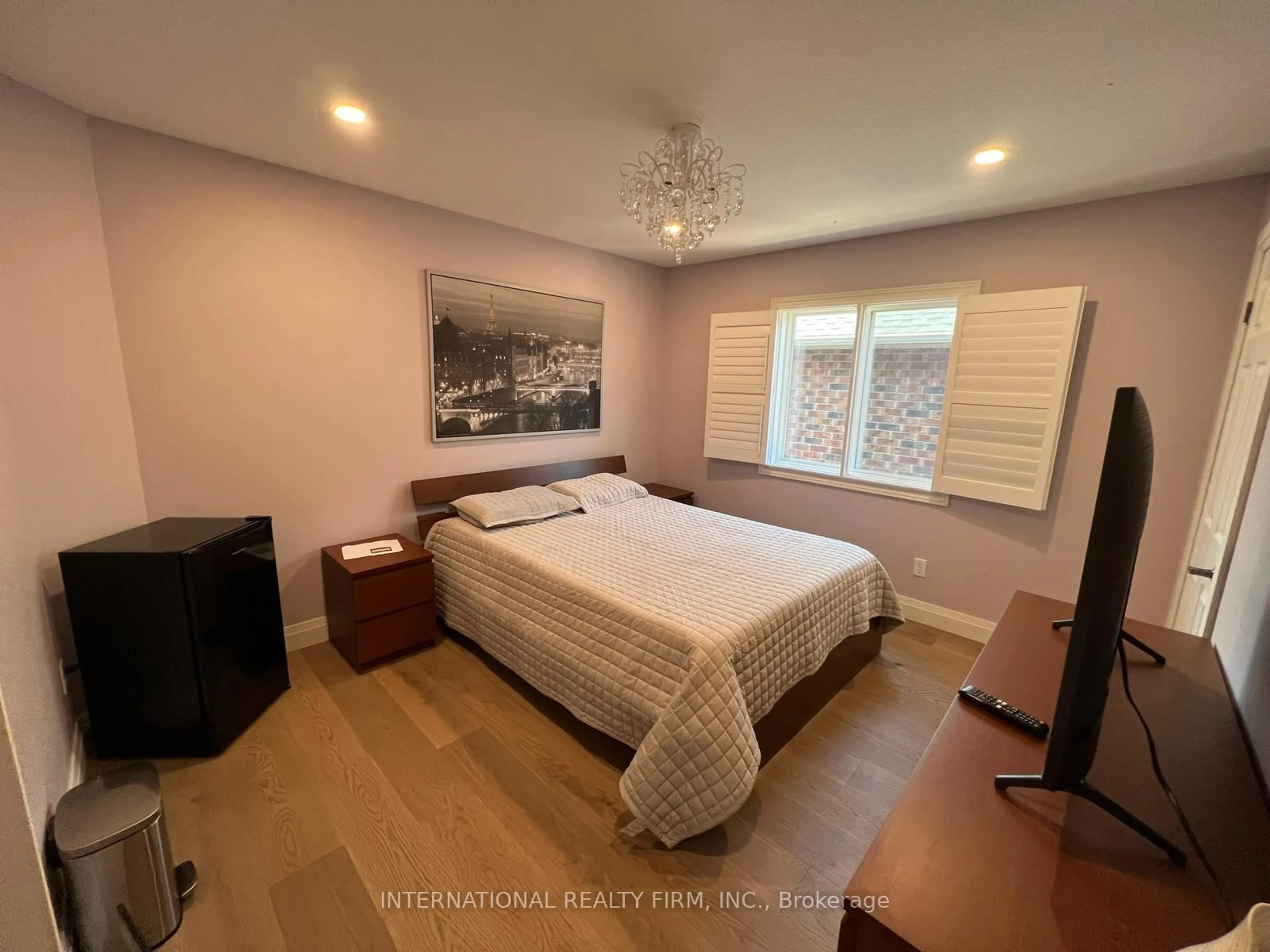 Bedroom with bed, wood/laminate floor for 113 Whitefish Cres, Hamilton Ontario L8E 0A6