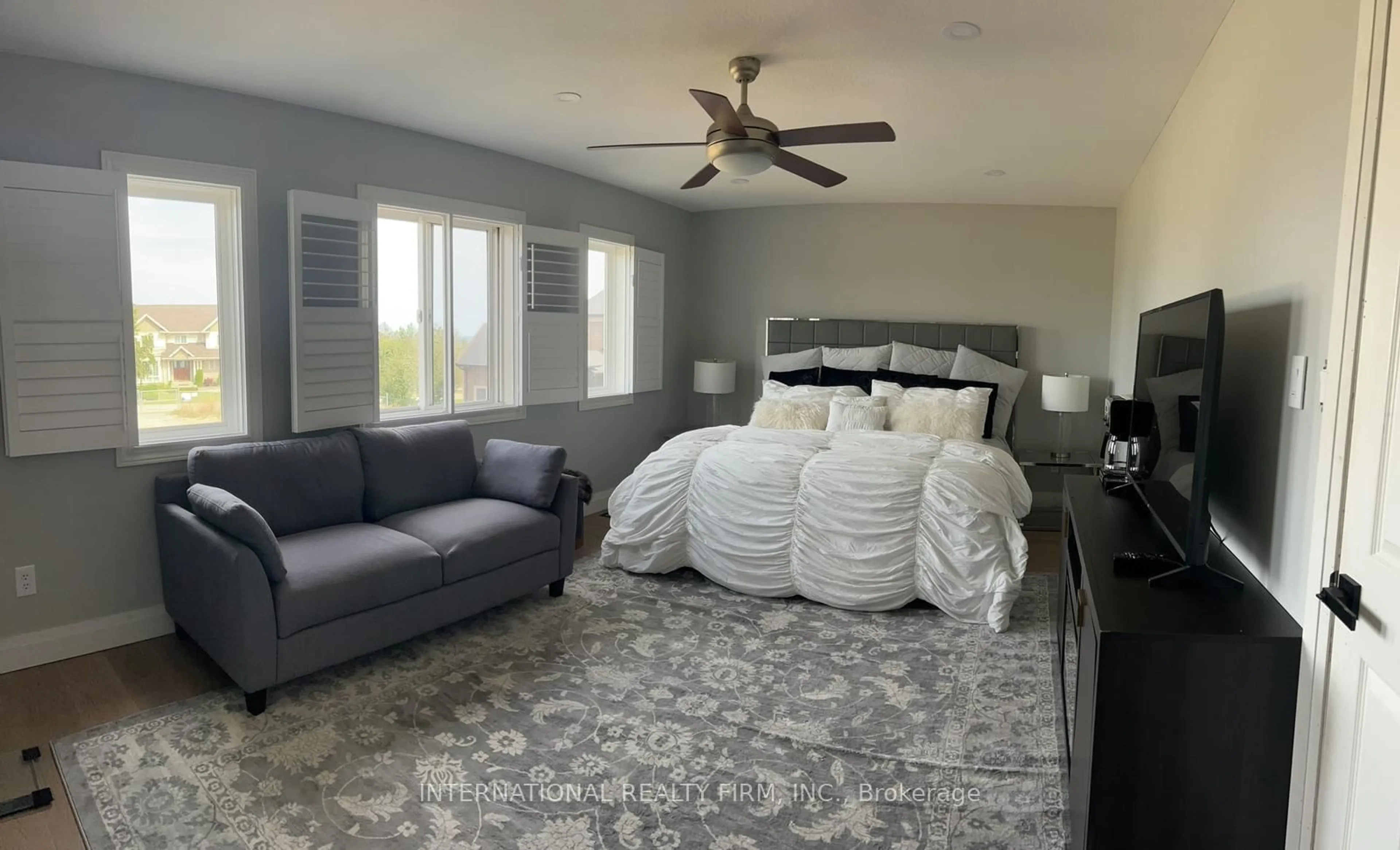 Unknown for 113 Whitefish Cres, Hamilton Ontario L8E 0A6