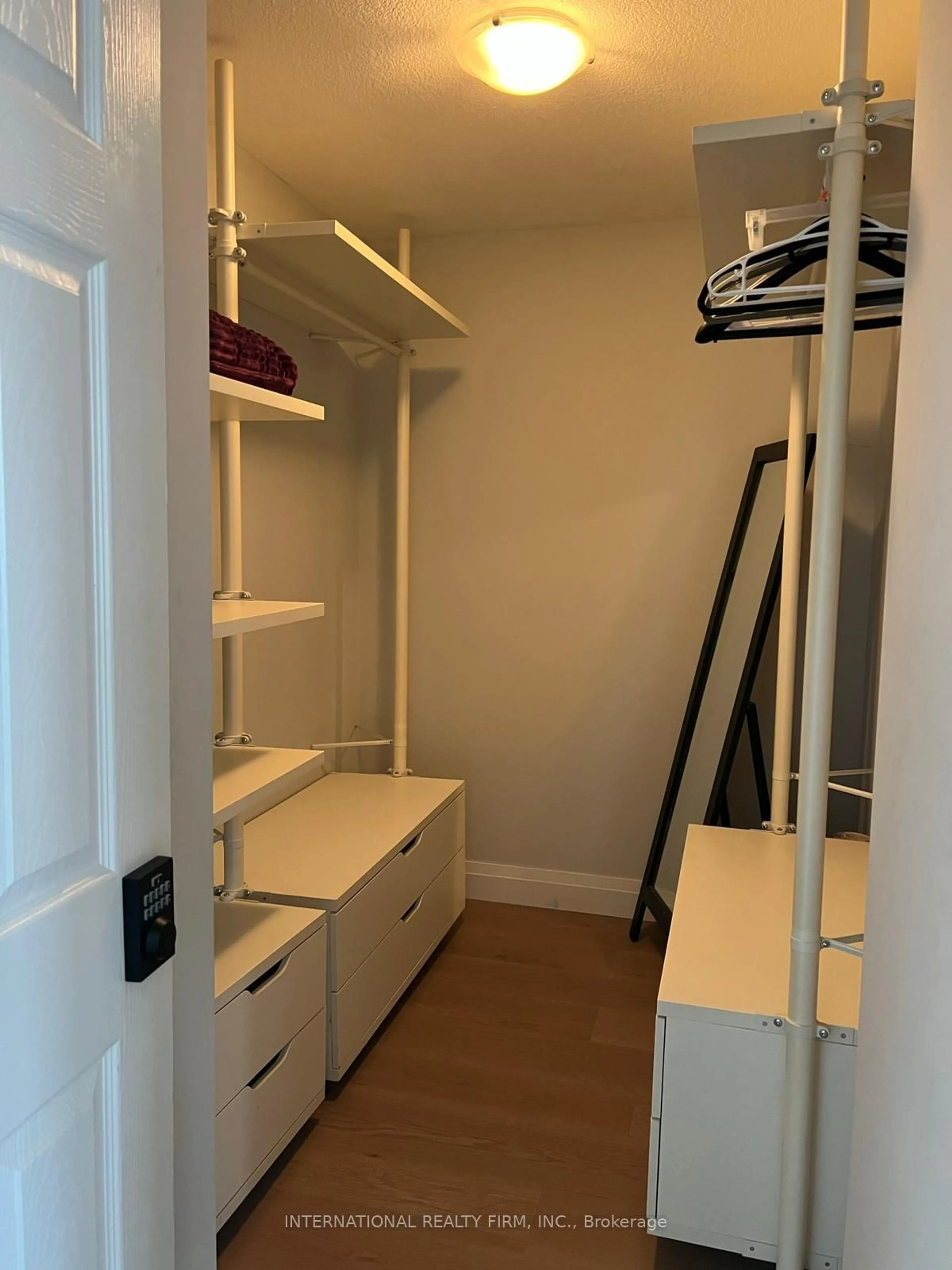 Storage room or clothes room or walk-in closet for 113 Whitefish Cres, Hamilton Ontario L8E 0A6